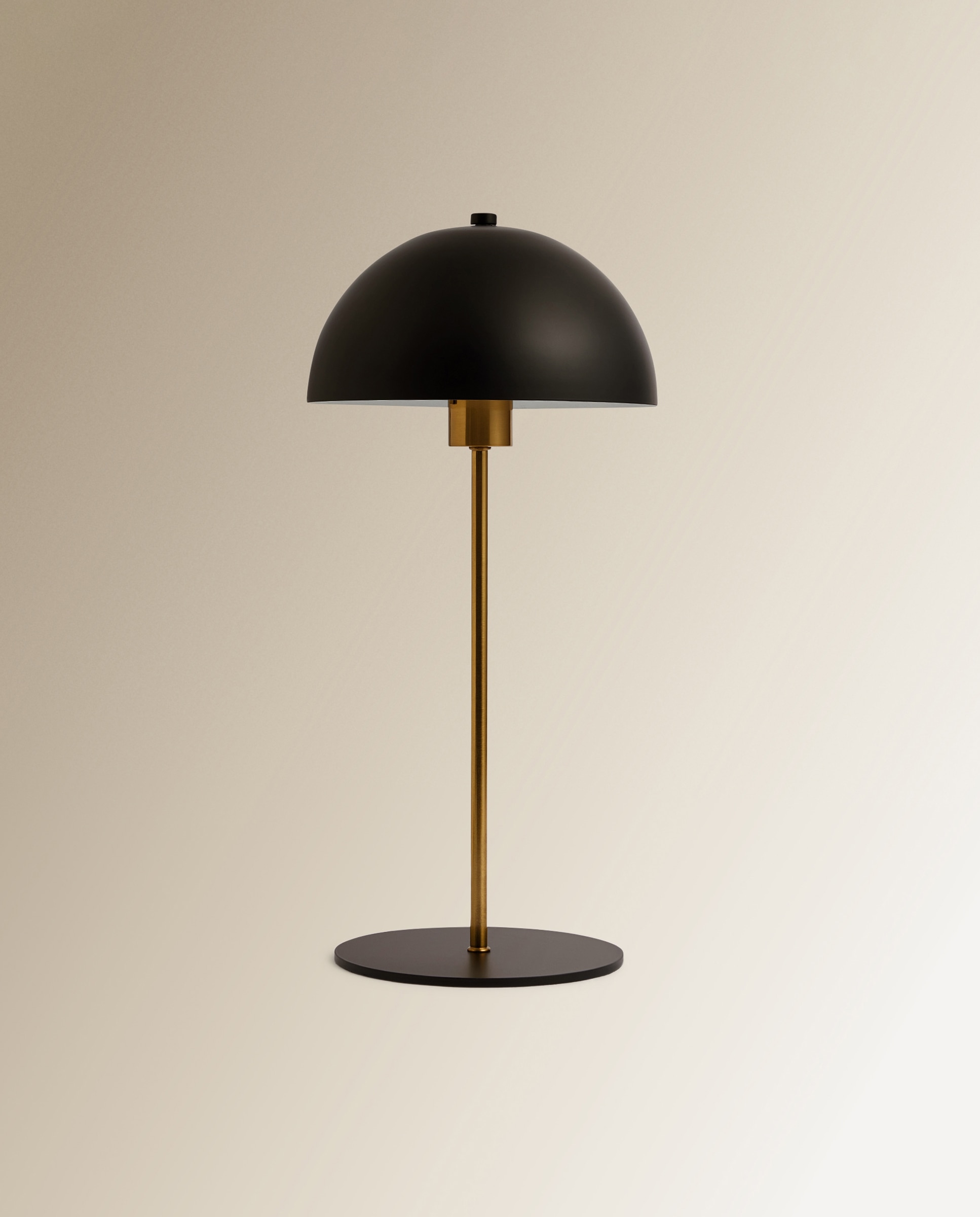 Candeeiro de Mesa Monterrey Preto-1