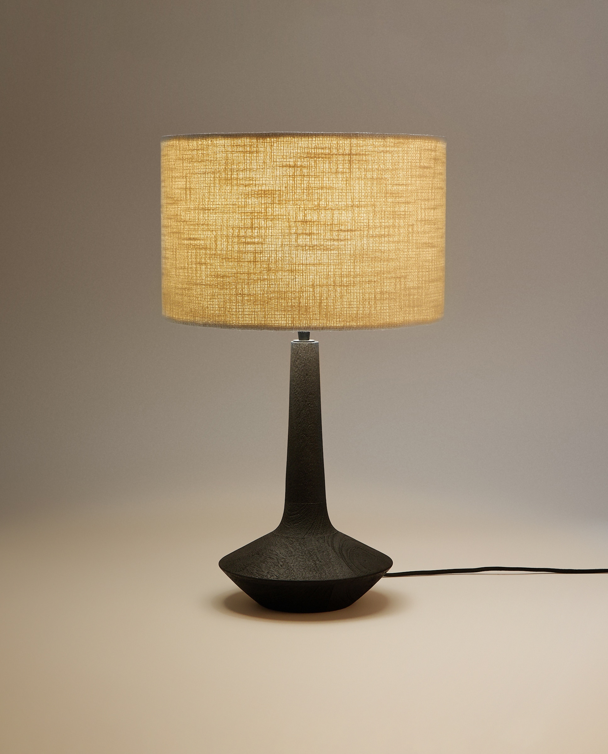 Candeeiro de Mesa Cortex Preto-3