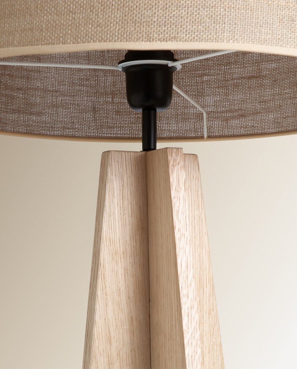 Candeeiro de pé de madeira Jacob Madeira clara-3