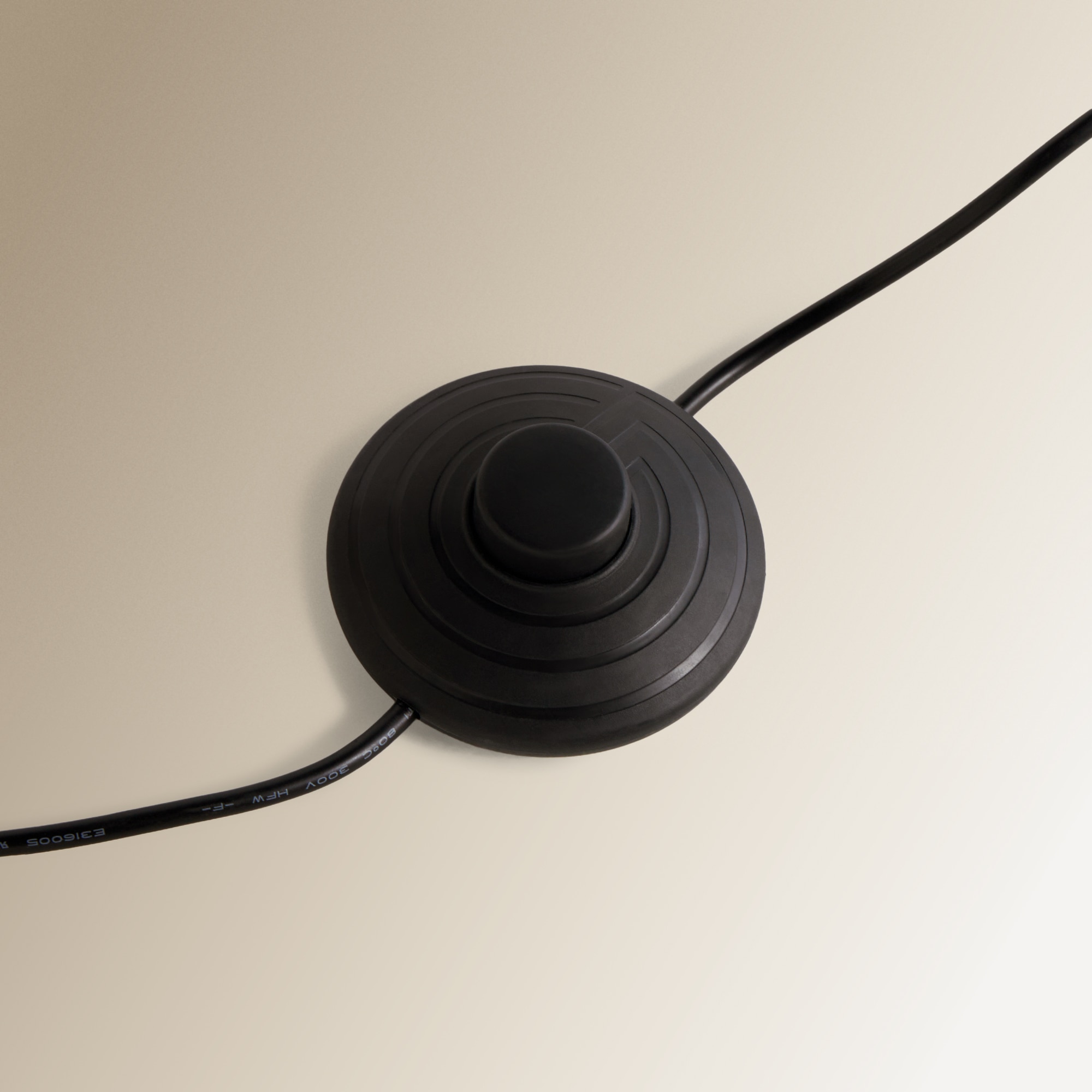 Candeeiro de Pé com LED Integrado Axel Preto-6