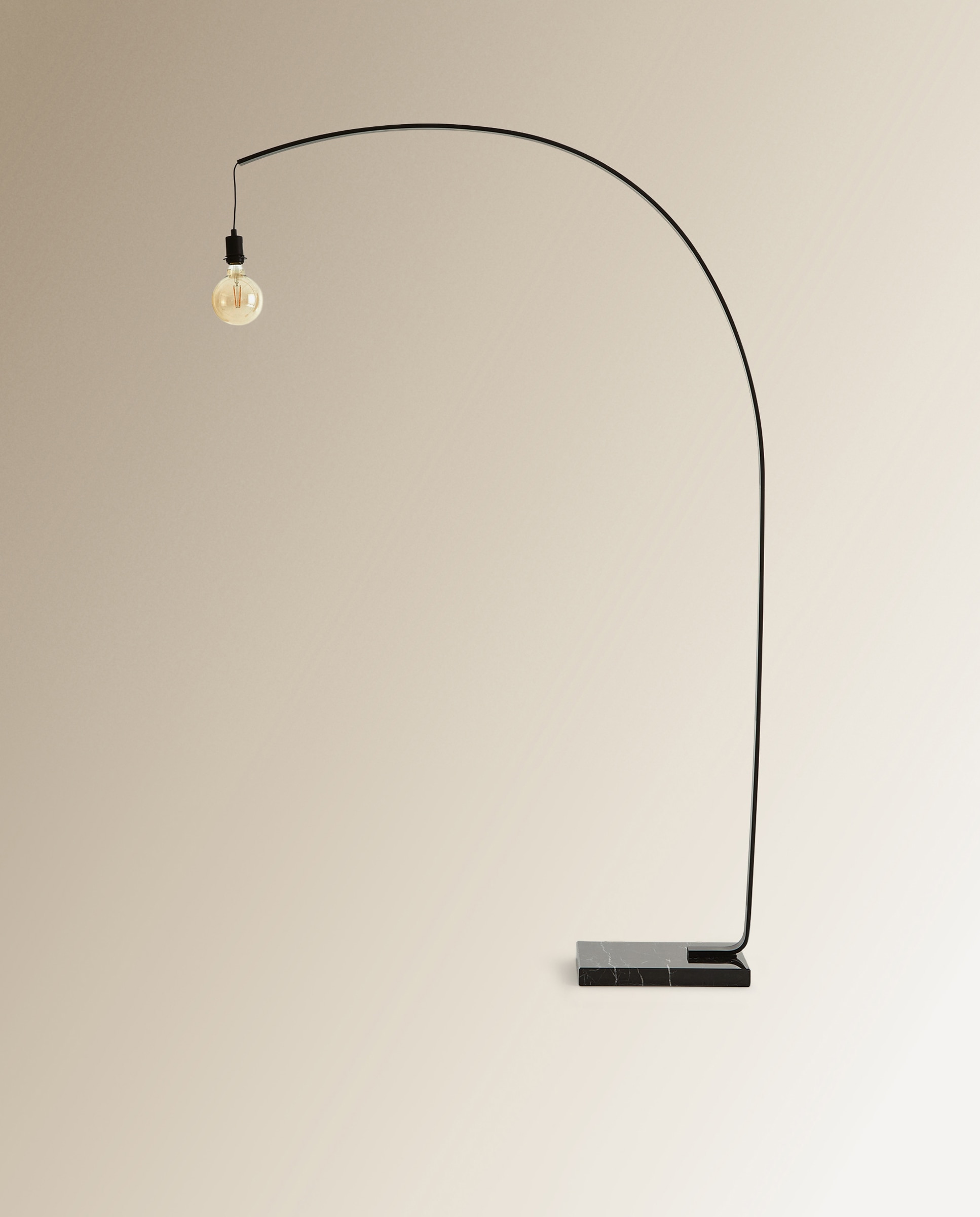 Imagem 0 de Candeeiro de pé Bow