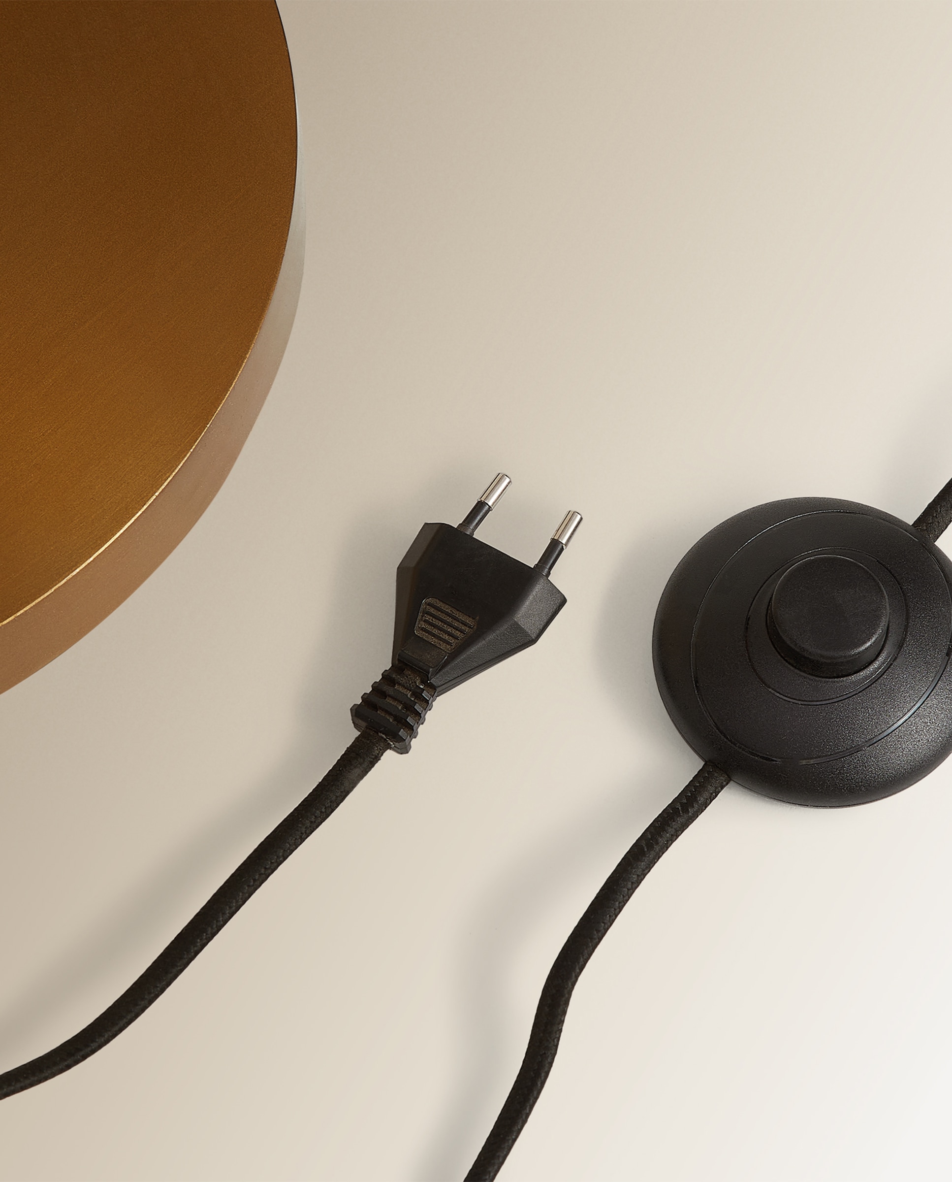 Candeeiro de Pé Olmo Ouro-3