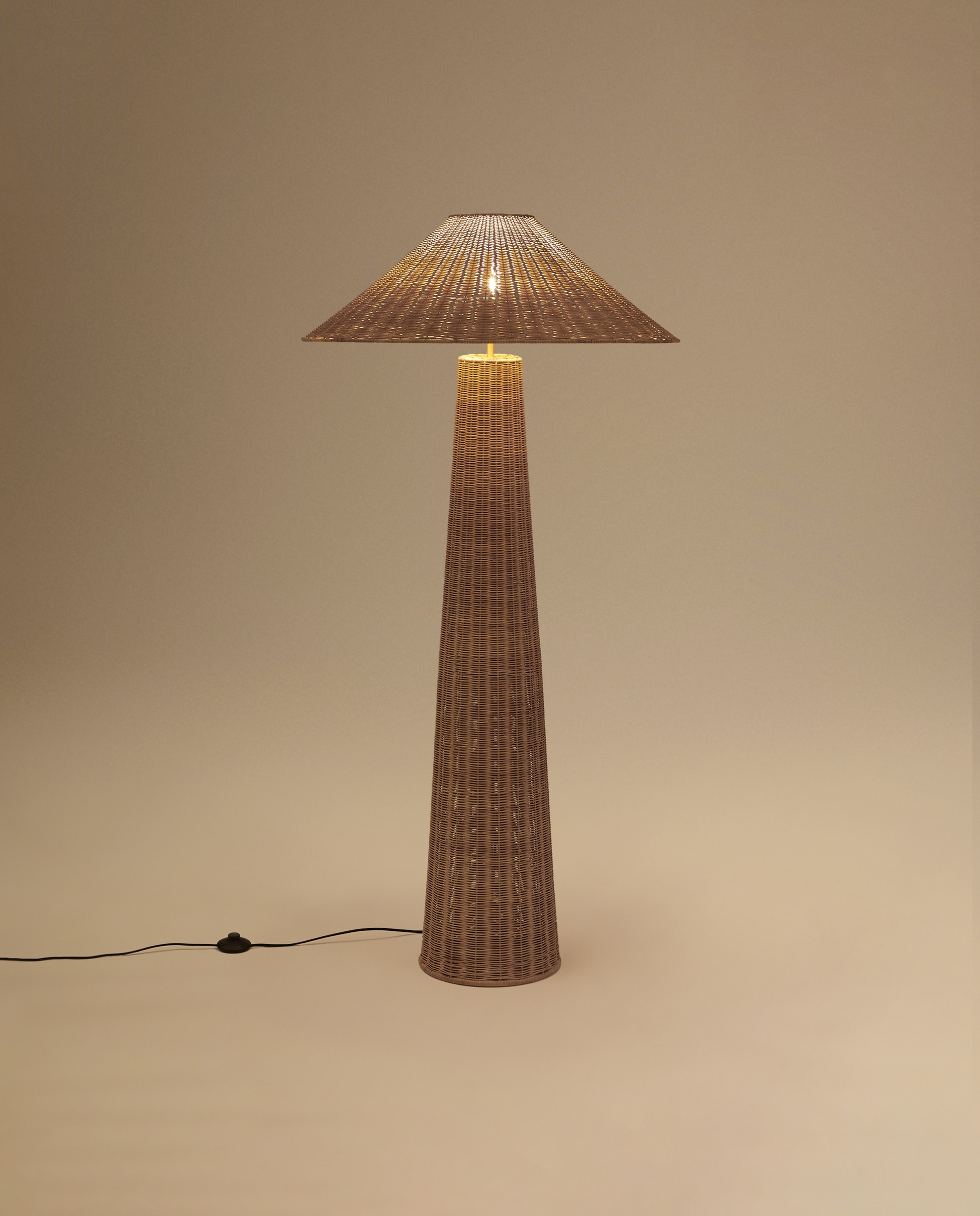 Candeeiro de Pé de Rotim Sendai Natural-2