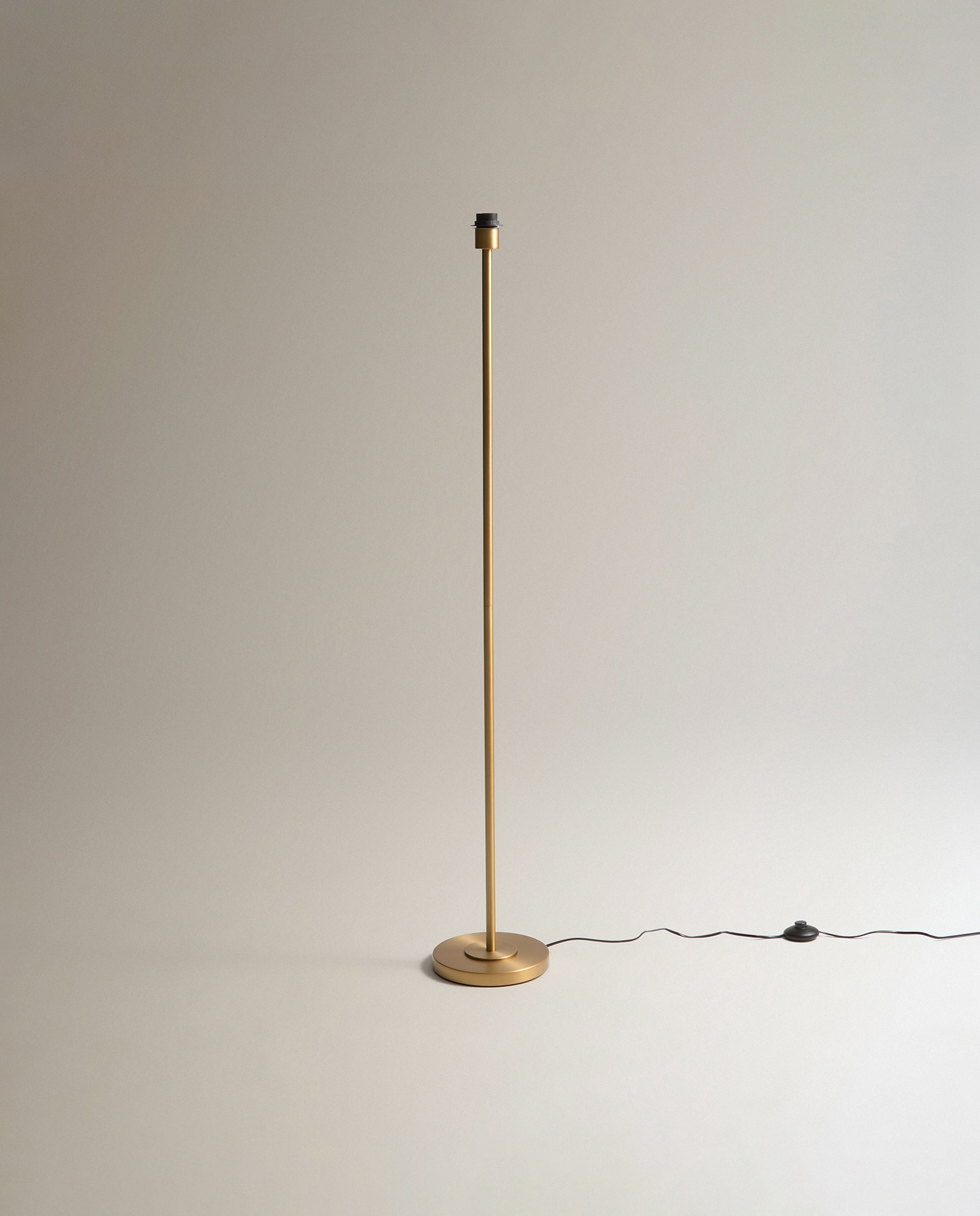 Imagem 0 de Base de Candeeiro de Pé Bremen