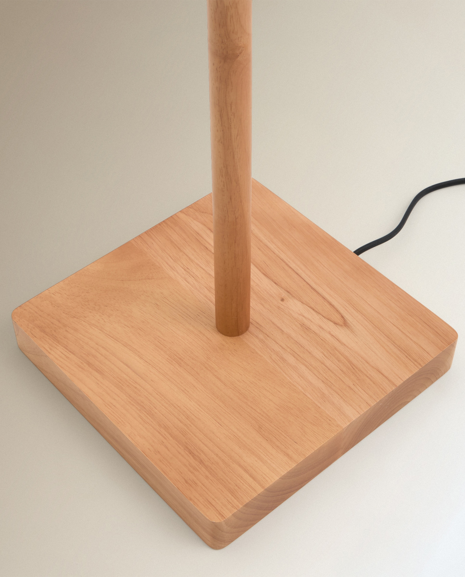 Candeeiro de Pé de Madeira Noruega Madeira-5