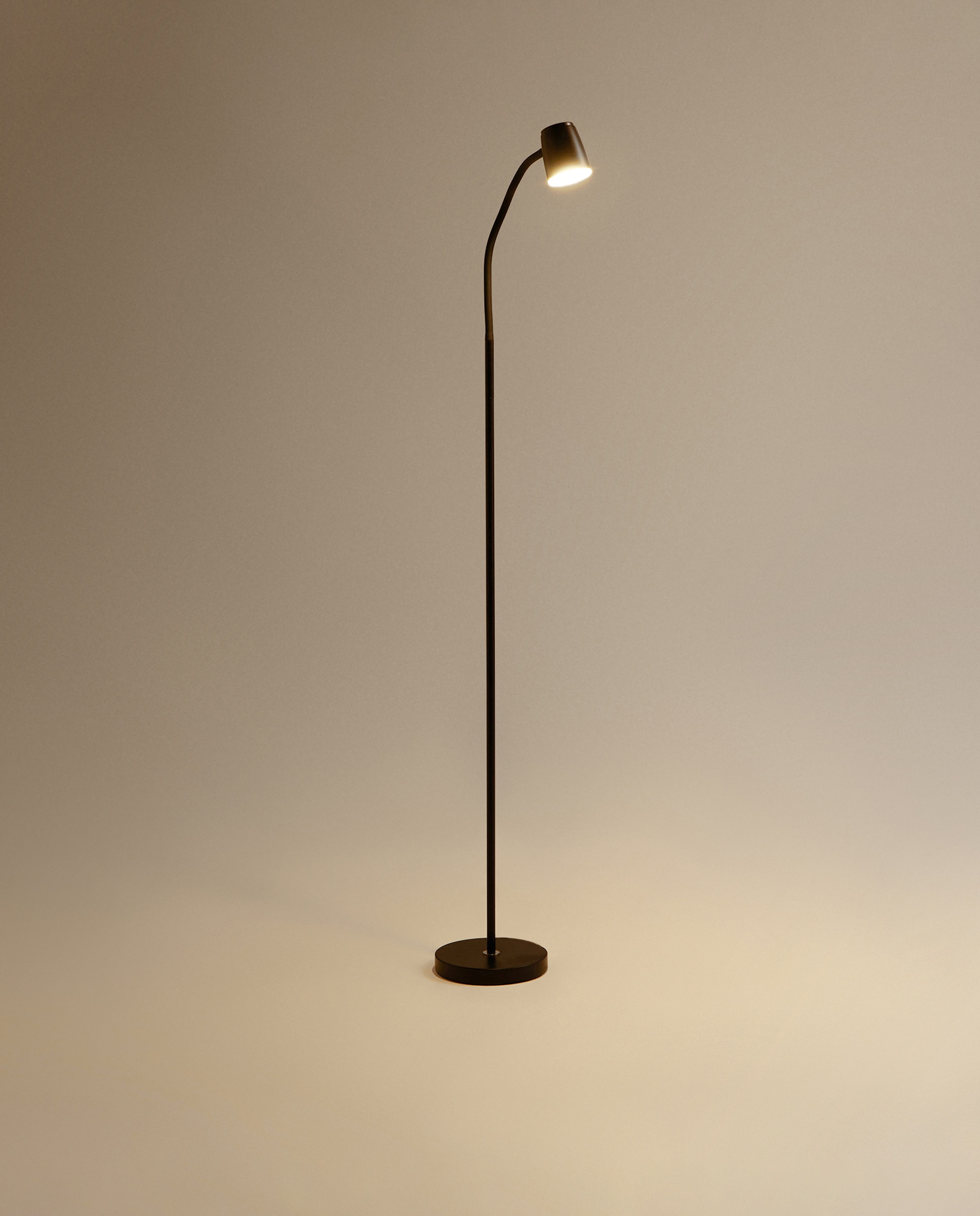 Candeeiro de Pé com LED Integrado Pixel Preto-2