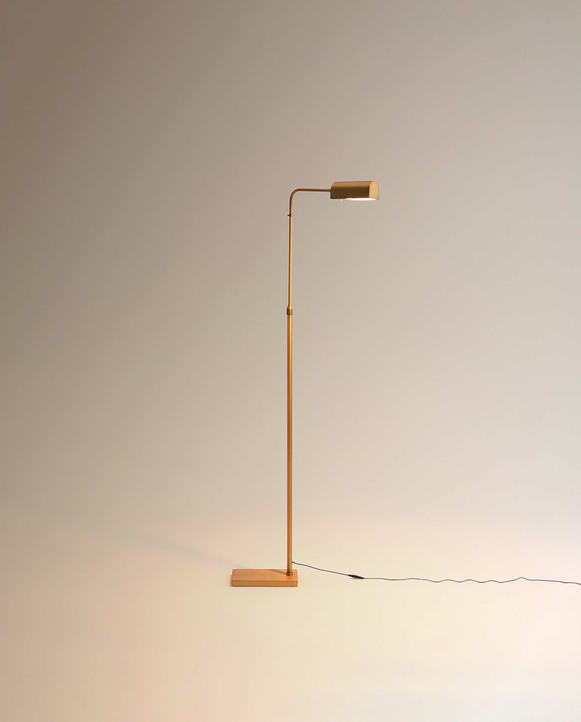 Candeeiro de Pé com LED Integrado Verne Ouro-3