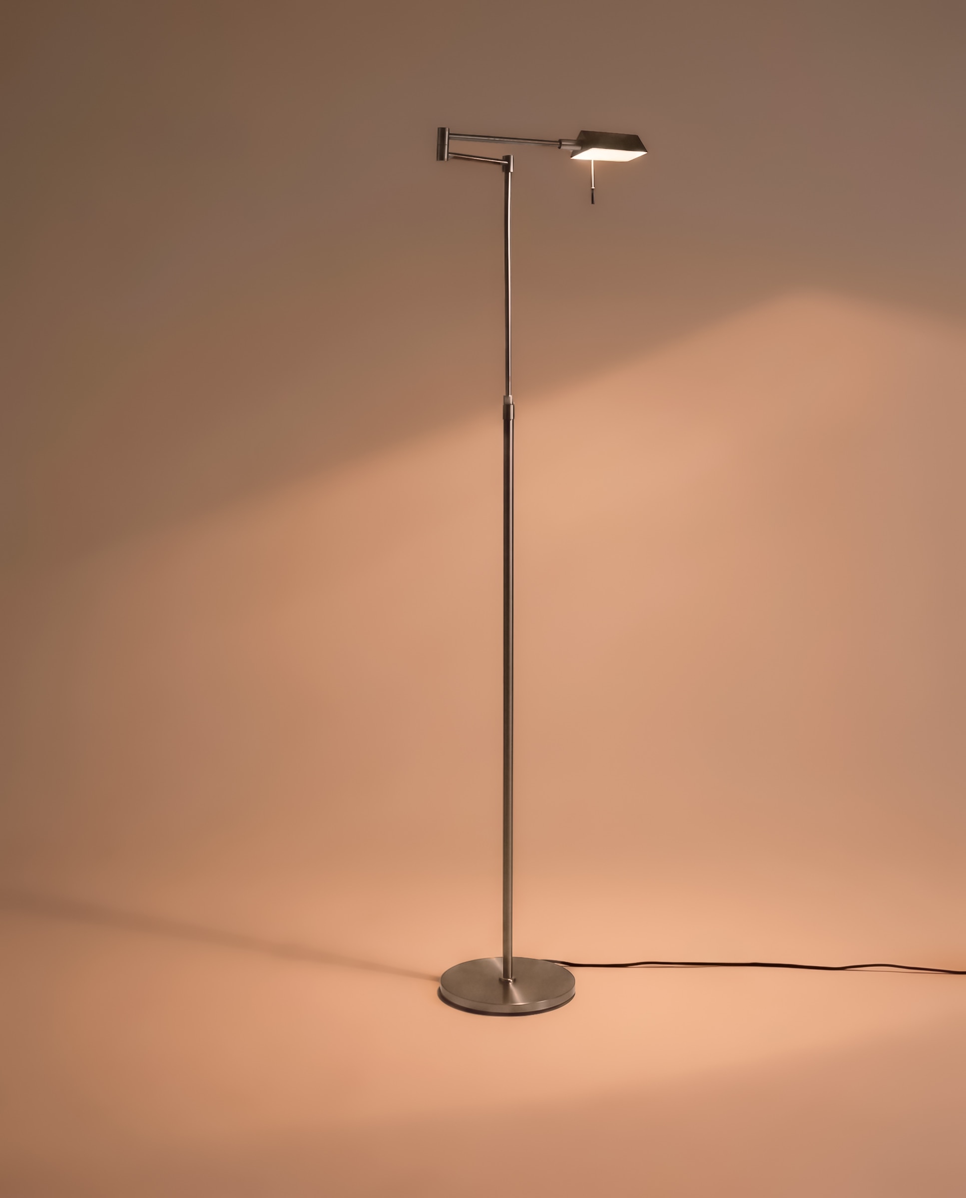 Candeeiro de pé extensível com LED integrado Lite Metálico-3