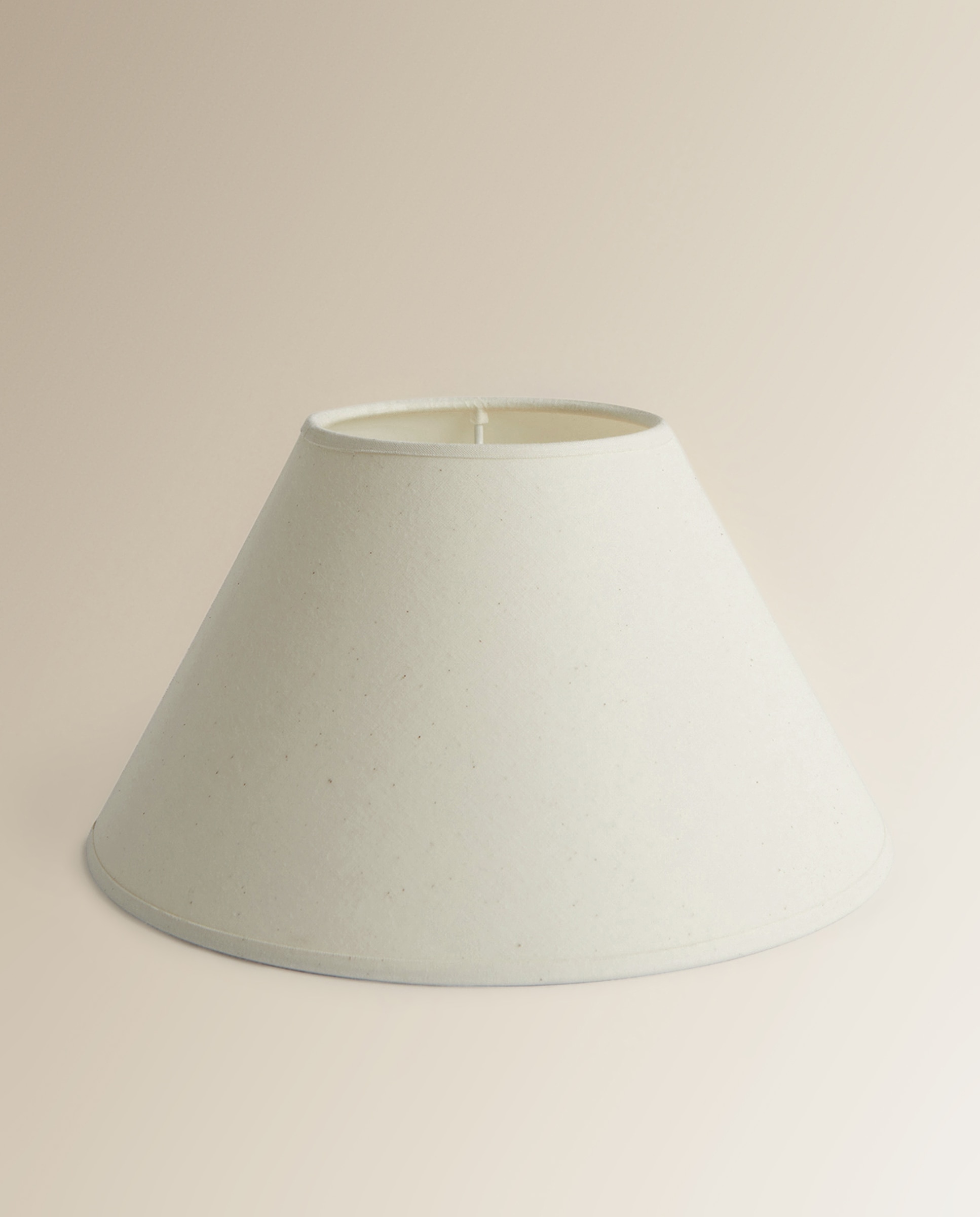 Abajur mandarim Retor Lyon Cru-1