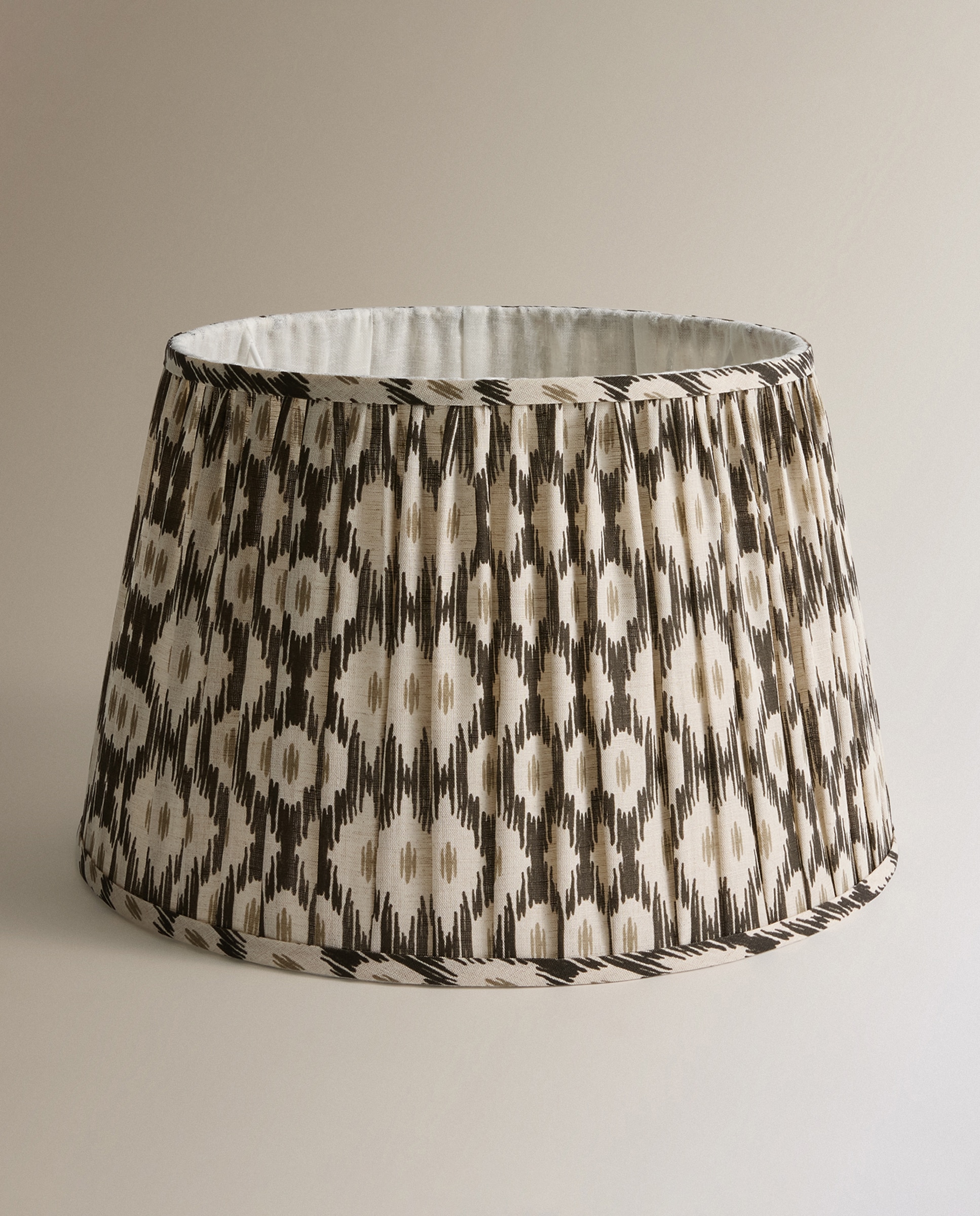 Imagem 0 de Abajur Tronco Alcudia - Preto