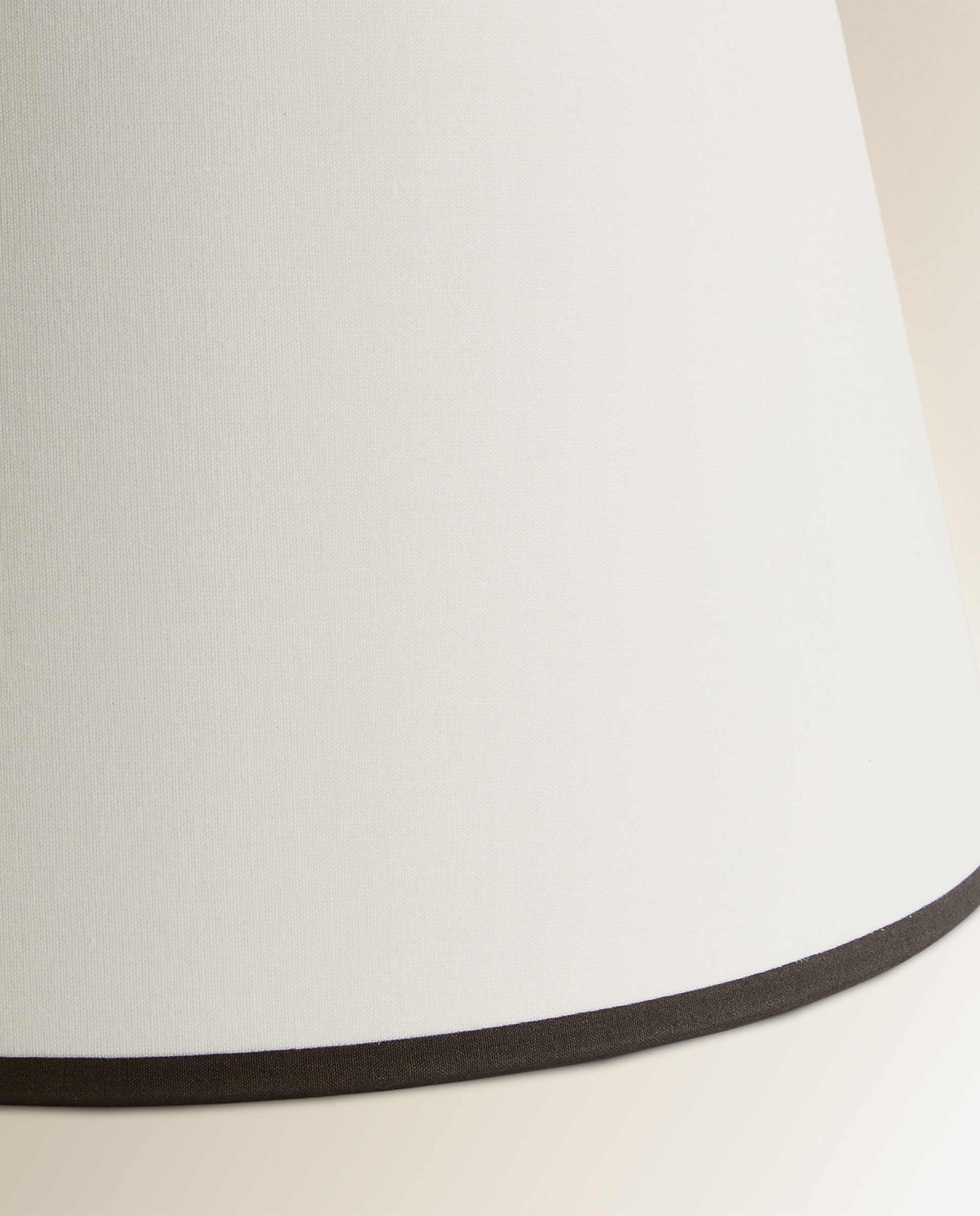 Abajur Tronco Roma Preto-2