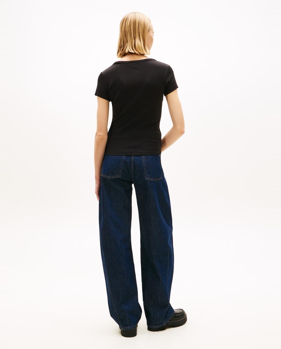 T-shirt de Manga Curta e Decote em V Preto-2