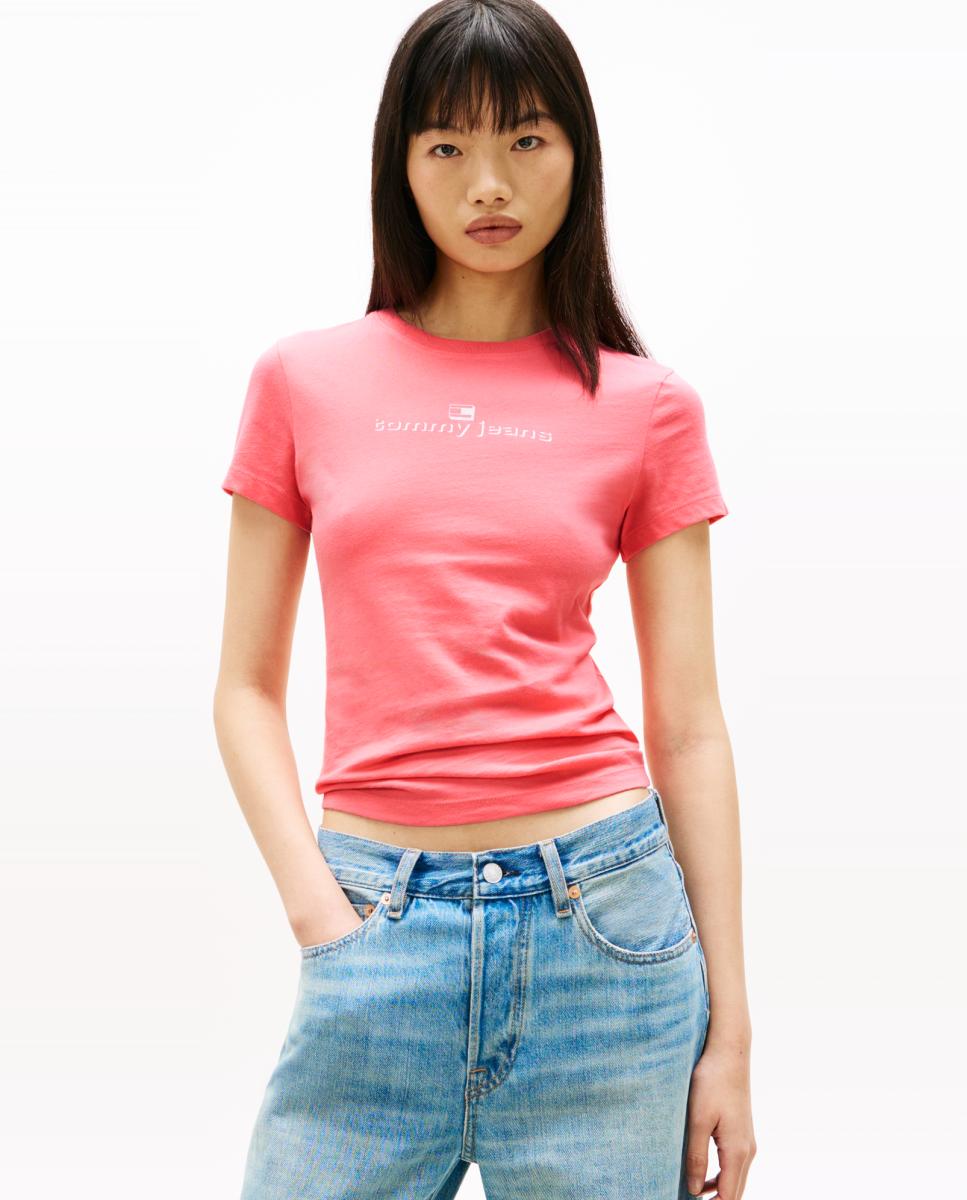 Tommy Jeans - Camiseta de mujer de manga corta slim fit.