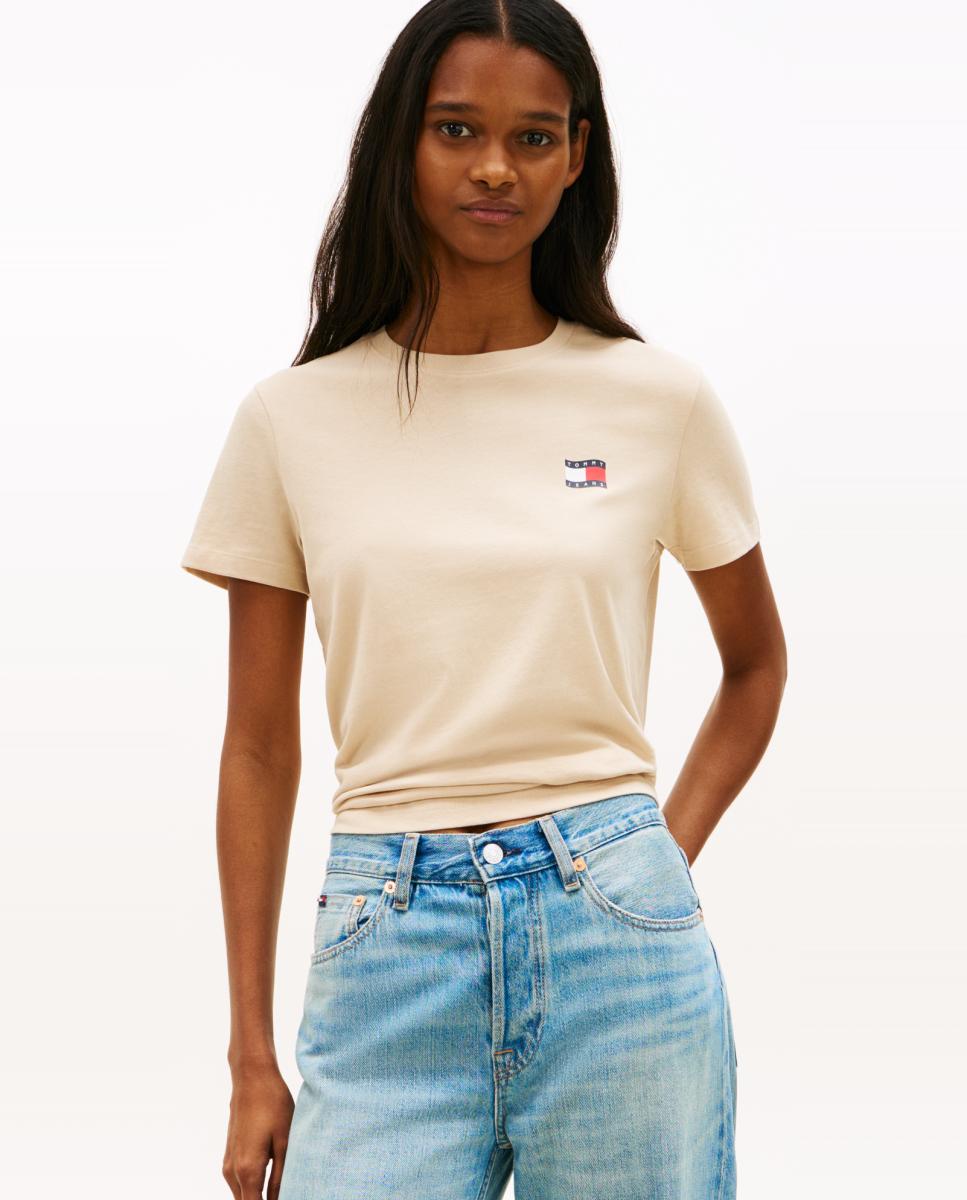 Tommy Jeans - Camiseta de mujer regular fit de Tommy Jeans.