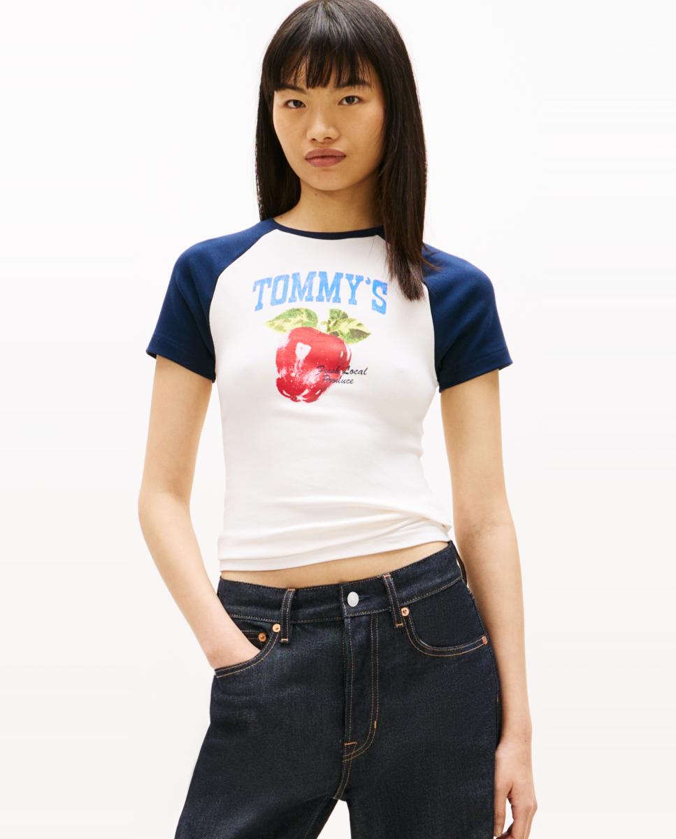 Tommy Jeans - Camiseta de mujer con estampado gráfico frontal slim fit.