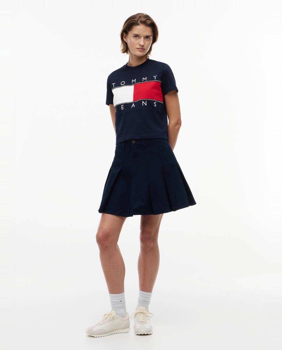 Camiseta de mujer de fit regular y bandera bordada de Tommy Jeans - Azul marino Azul marino-5