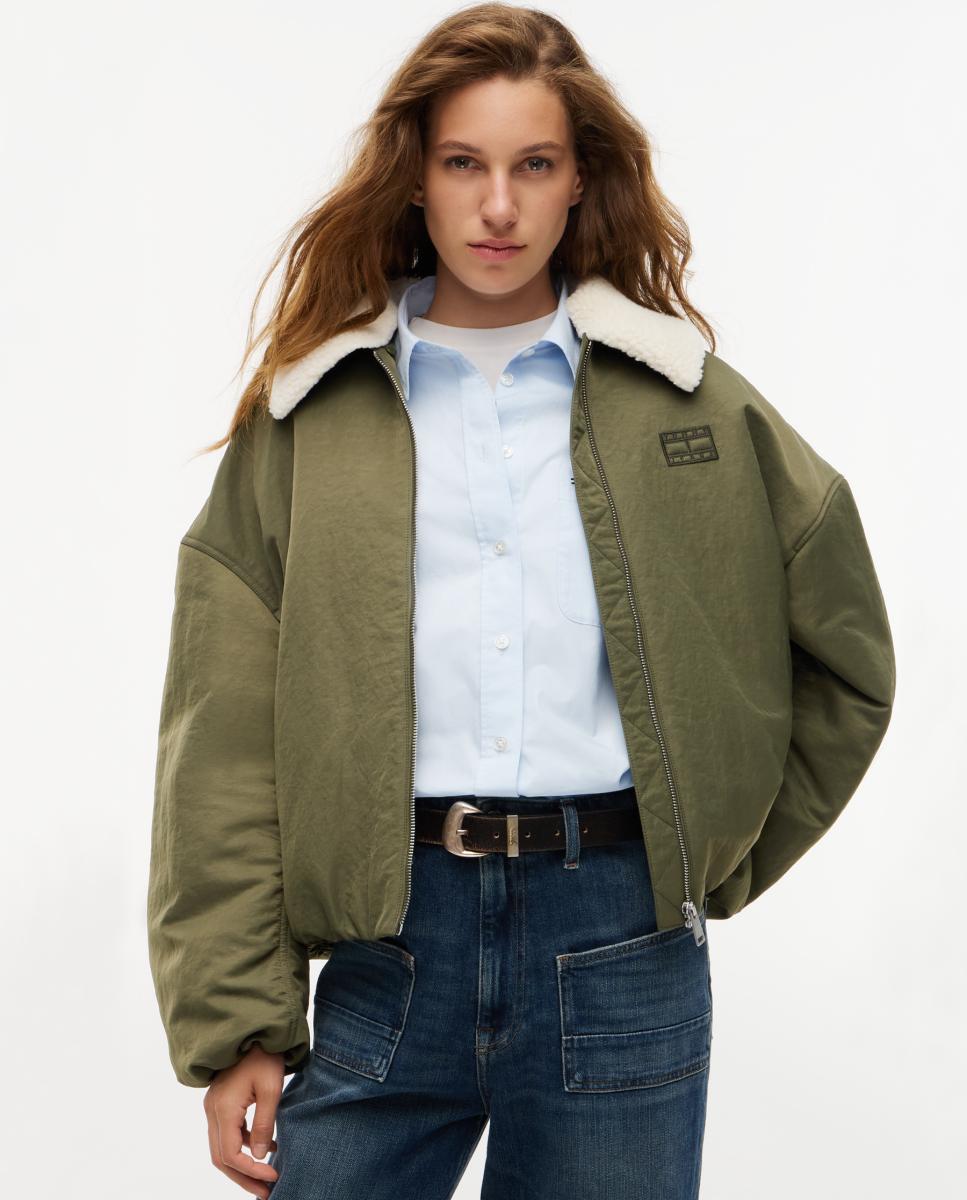 Imagen 0 de Cazadora tipo bomber de Tommy Jeans Verde militar