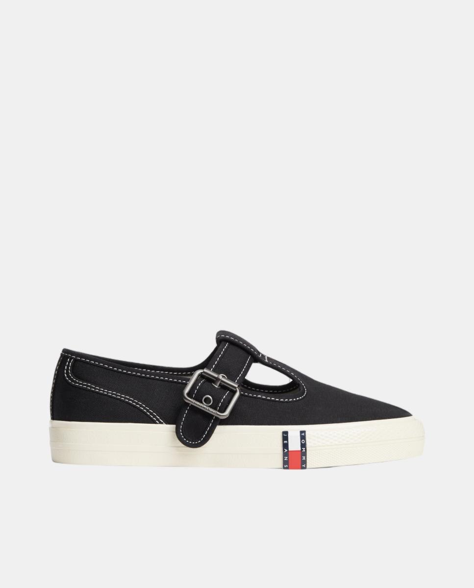 Imagem 0 de Sapatilhas Tipo Sapatos de Presilha