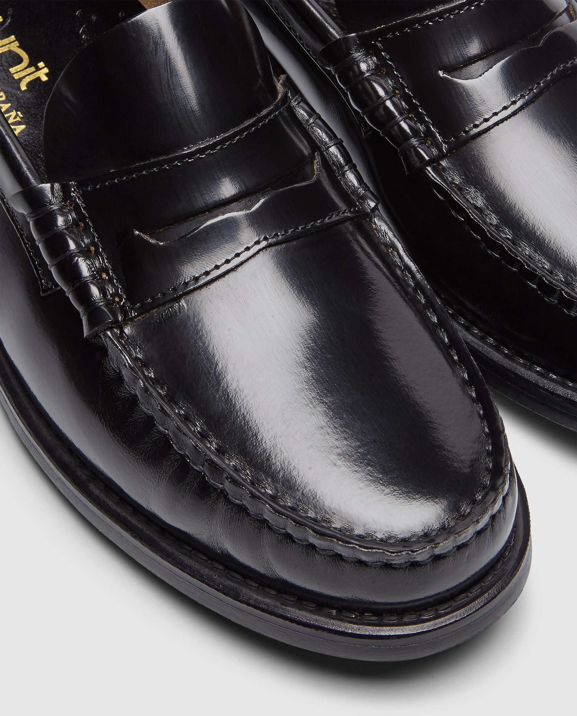 Mocasin castellano de hombre de piel florentic con piso de goma Negro-5