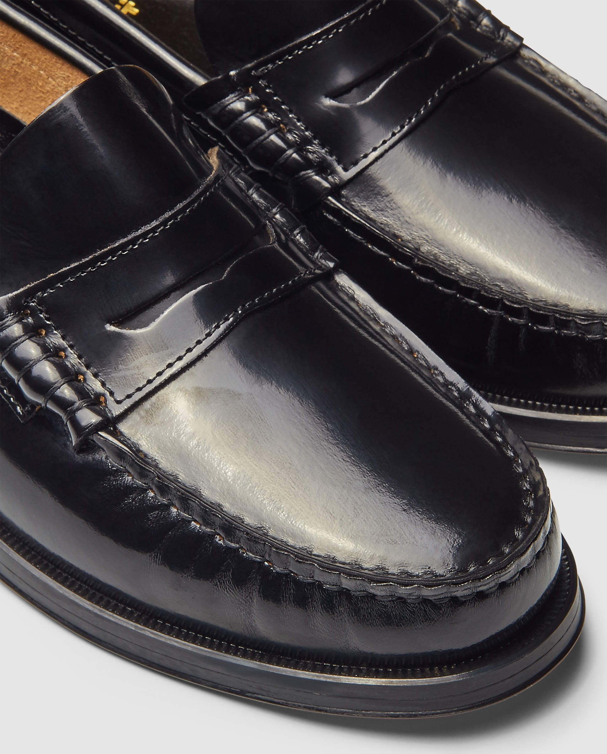 Mocasin castellano de hombre de piel florentic con piso de cuero Negro-5