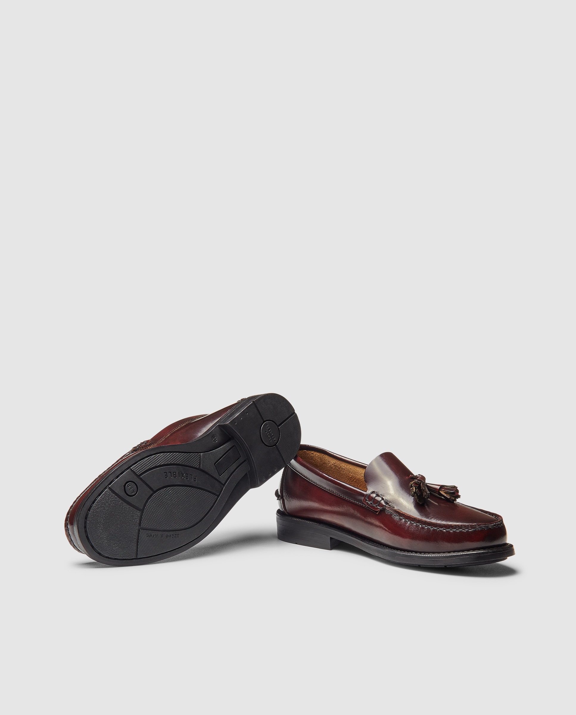 Mocasin castellano borlas de hombre de piel florentic con piso de goma Burdeos-2