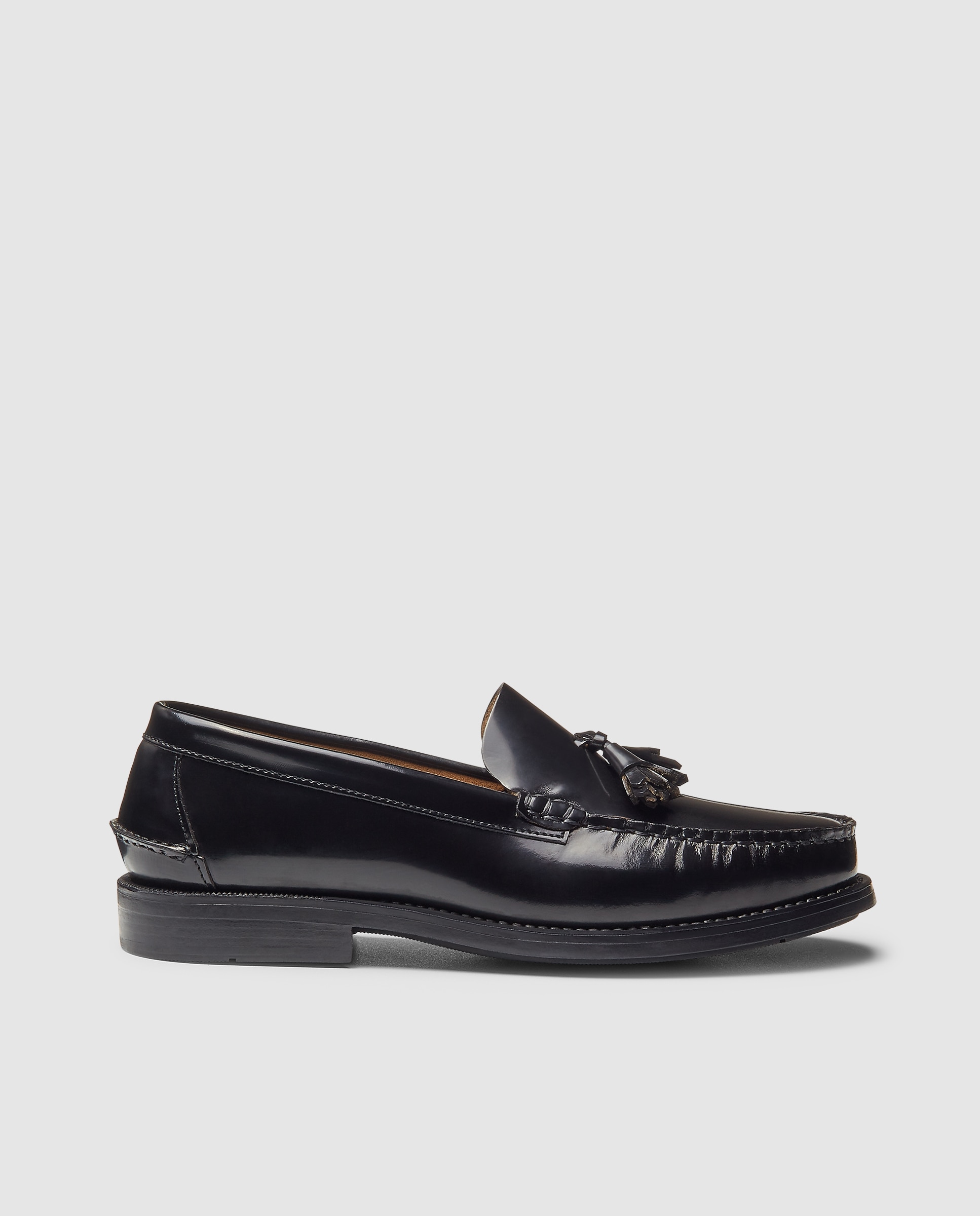 Imagen 0 de Mocasin castellano borlas de hombre de piel florentic con piso de goma