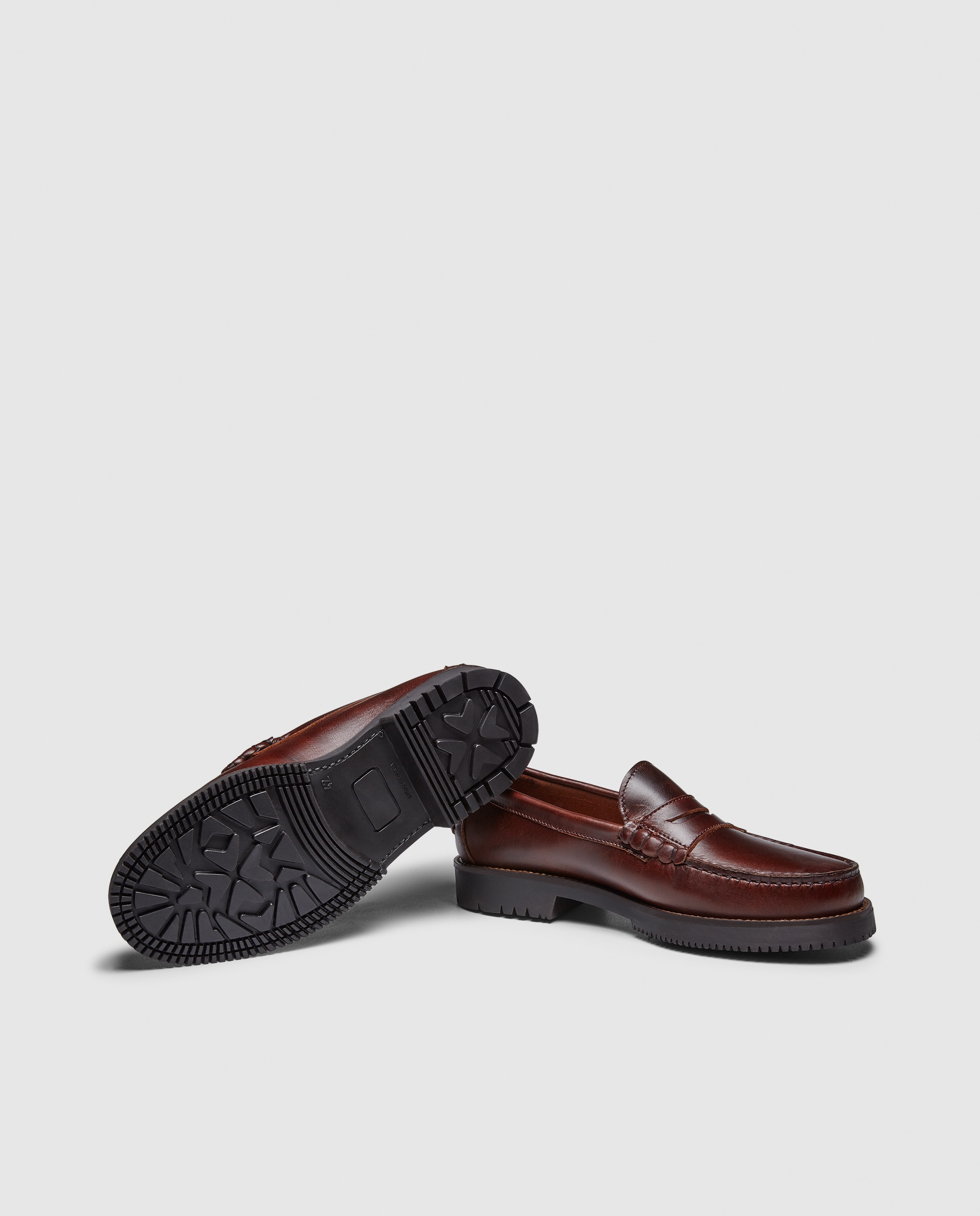 Mocasín antifaz de hombre de piel con piso de goma Marrón-2