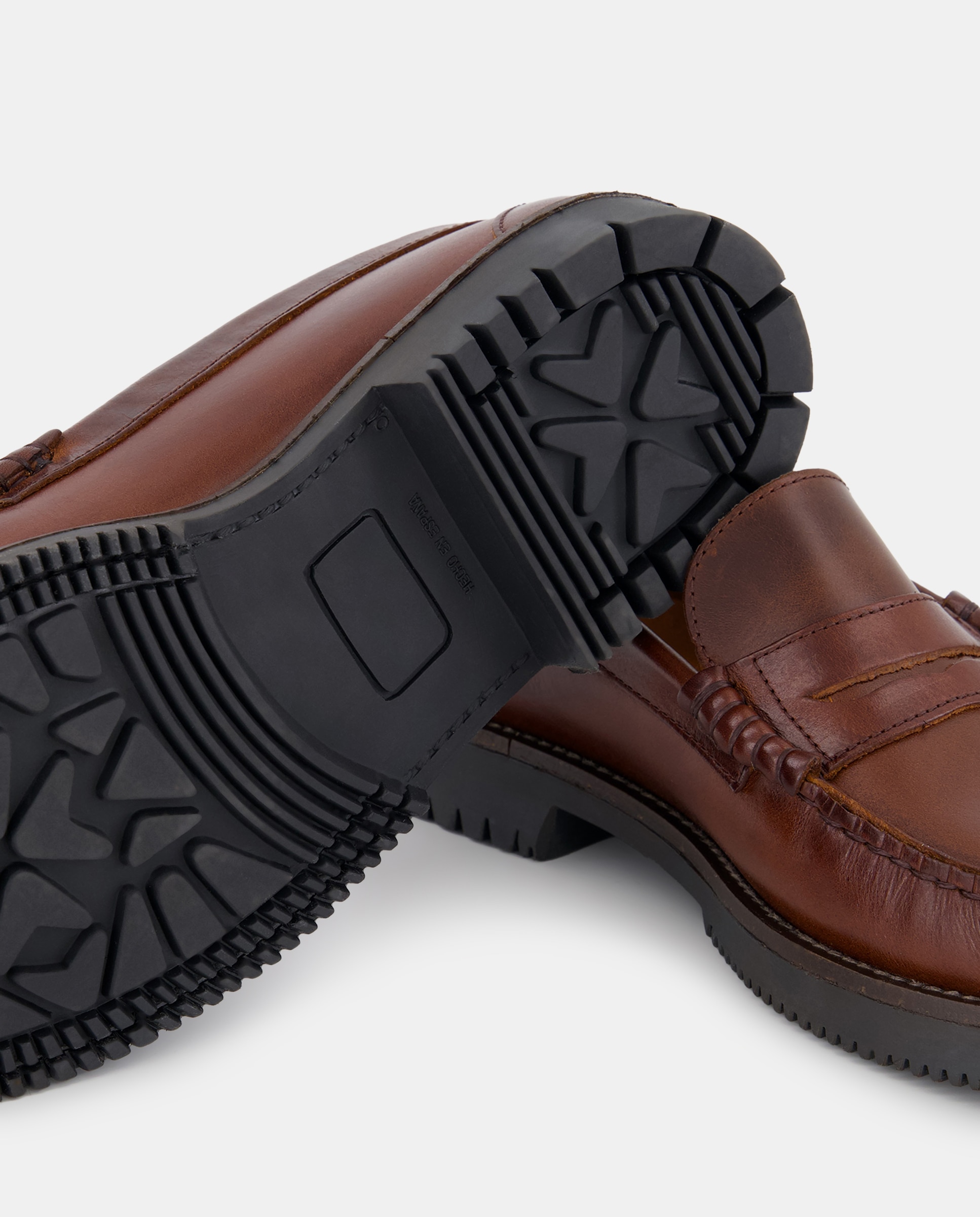 Mocasín antifaz de hombre de piel con piso de goma Marrón-7