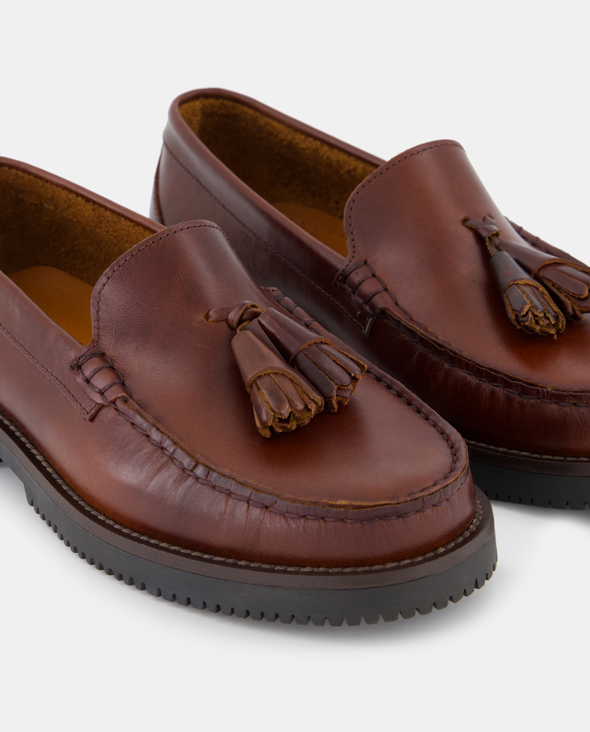 Mocasín borlas de hombre de piel con piso de goma Marrón-7