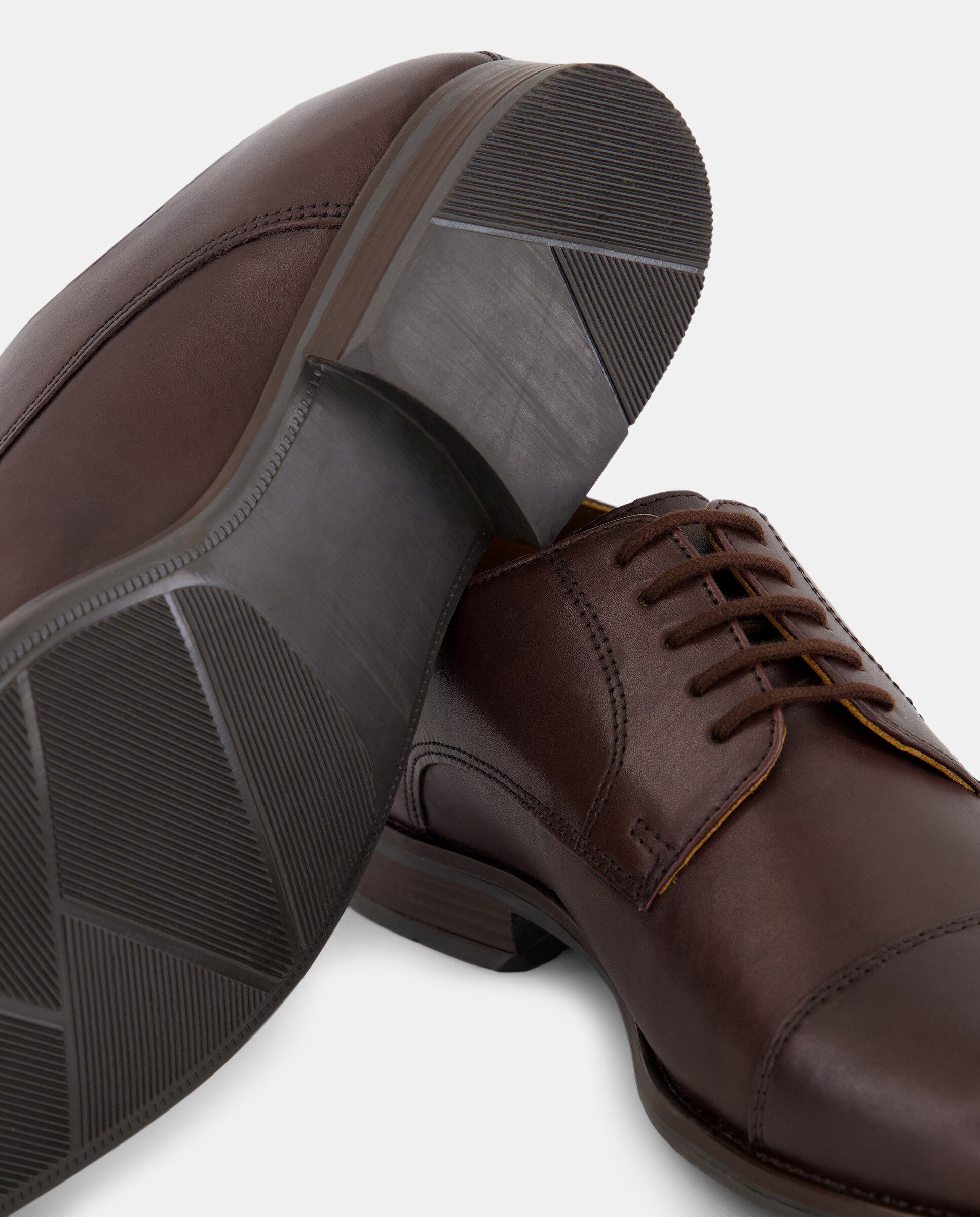 Zapato cordones de hombre puntera recta de piel con piso de goma Marrón oscuro-5