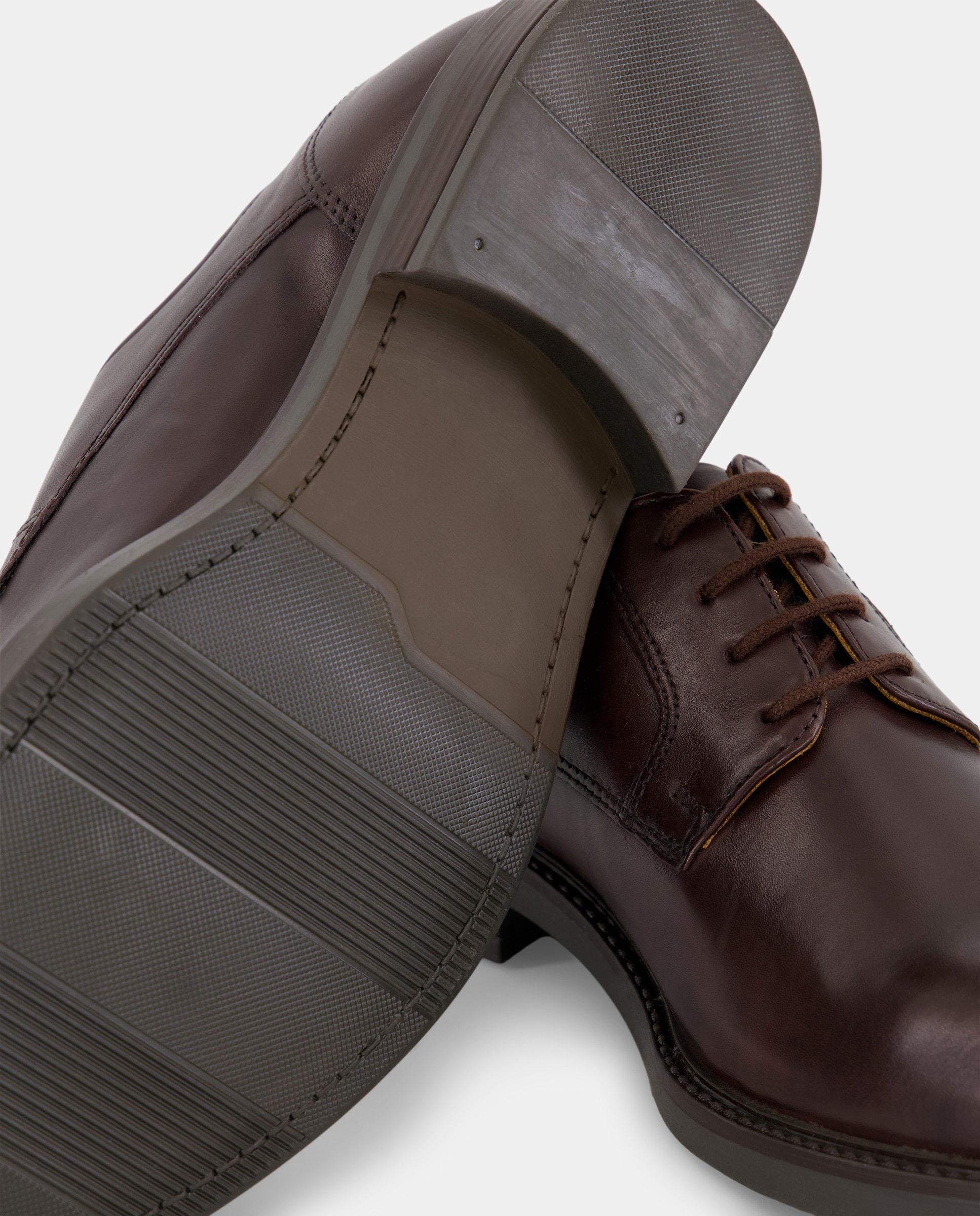 Zapato cordones de hombre pala lisa de piel con piso de goma Marrón oscuro-5