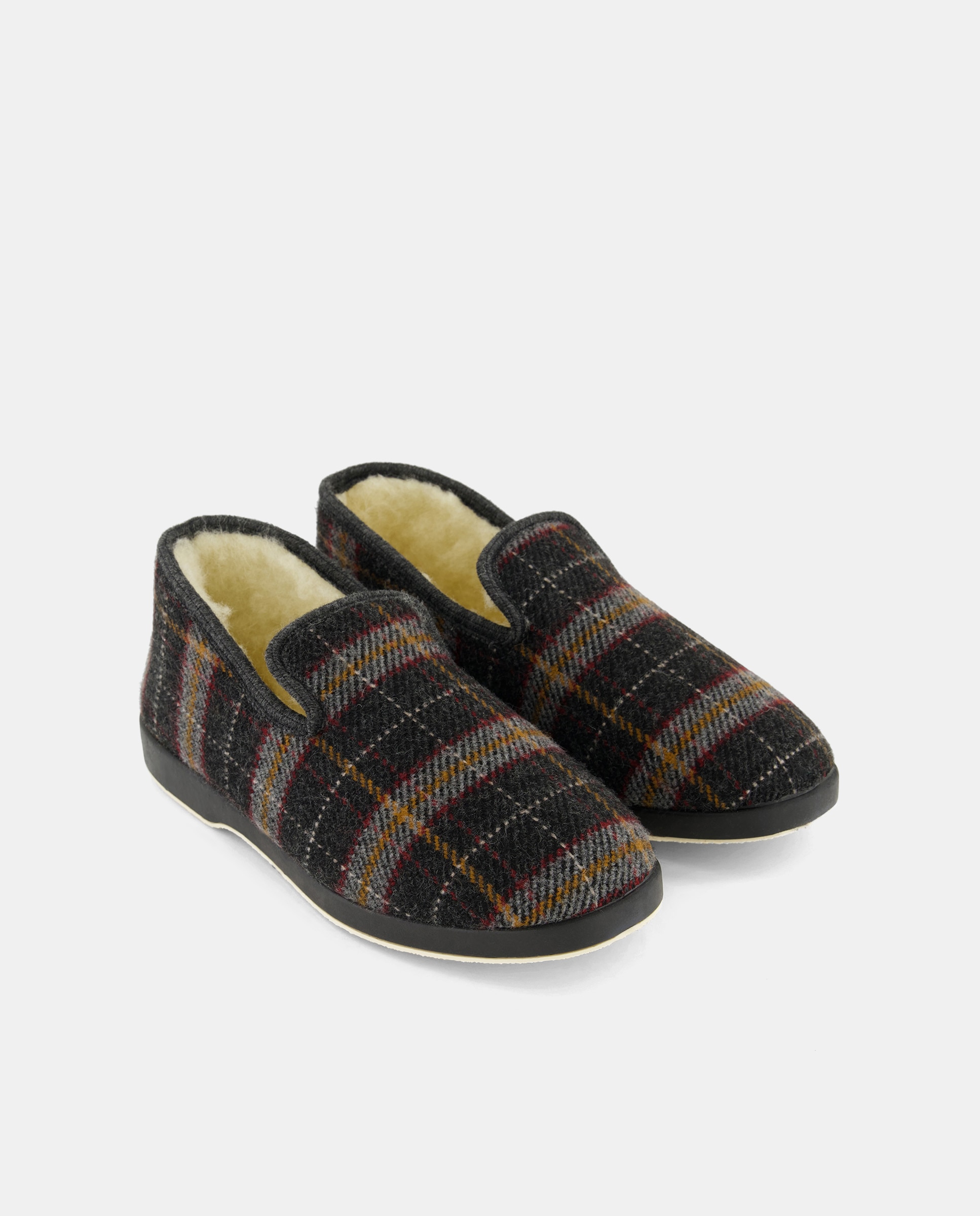 Zapatilla cerrada cuadro forro lana norteñas p/g Gris-2