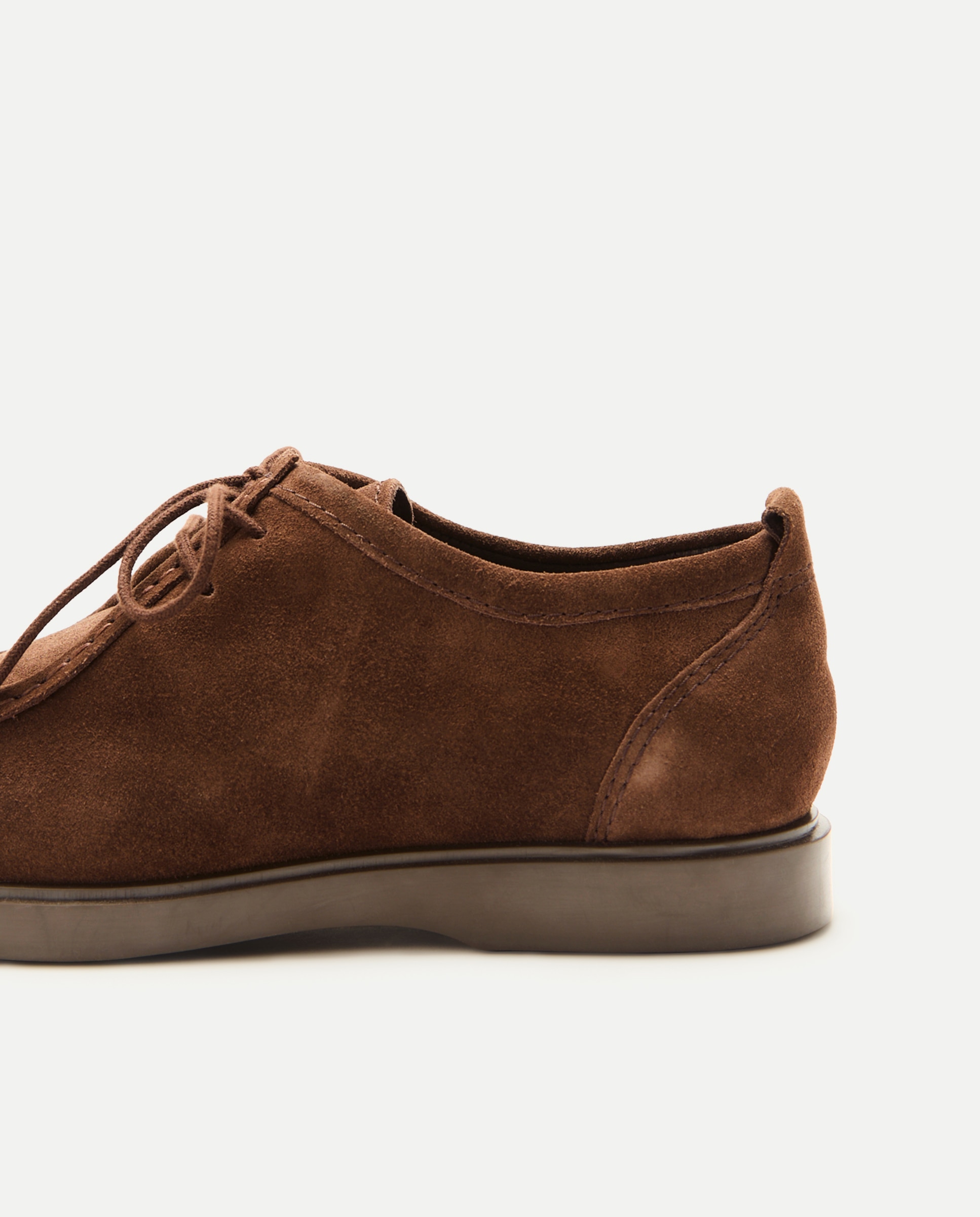 Zapato de hombre wallaby de serraje con piso de goma Marrón-5