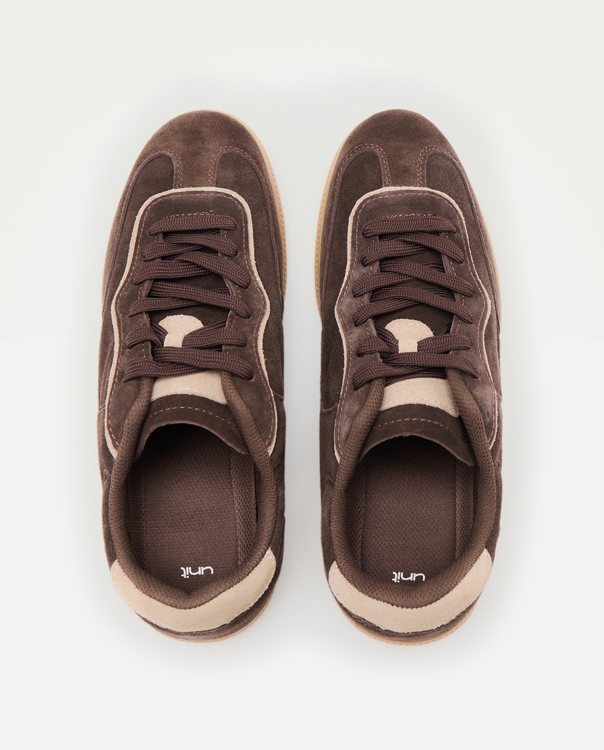 Deportivo cordones de serraje con piso de goma Marrón-4
