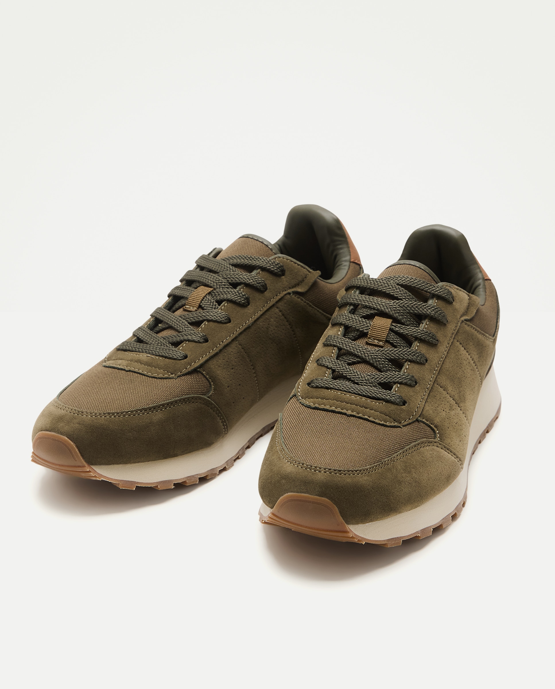Deportivo cordones con piso de eva y goma Kaki-2