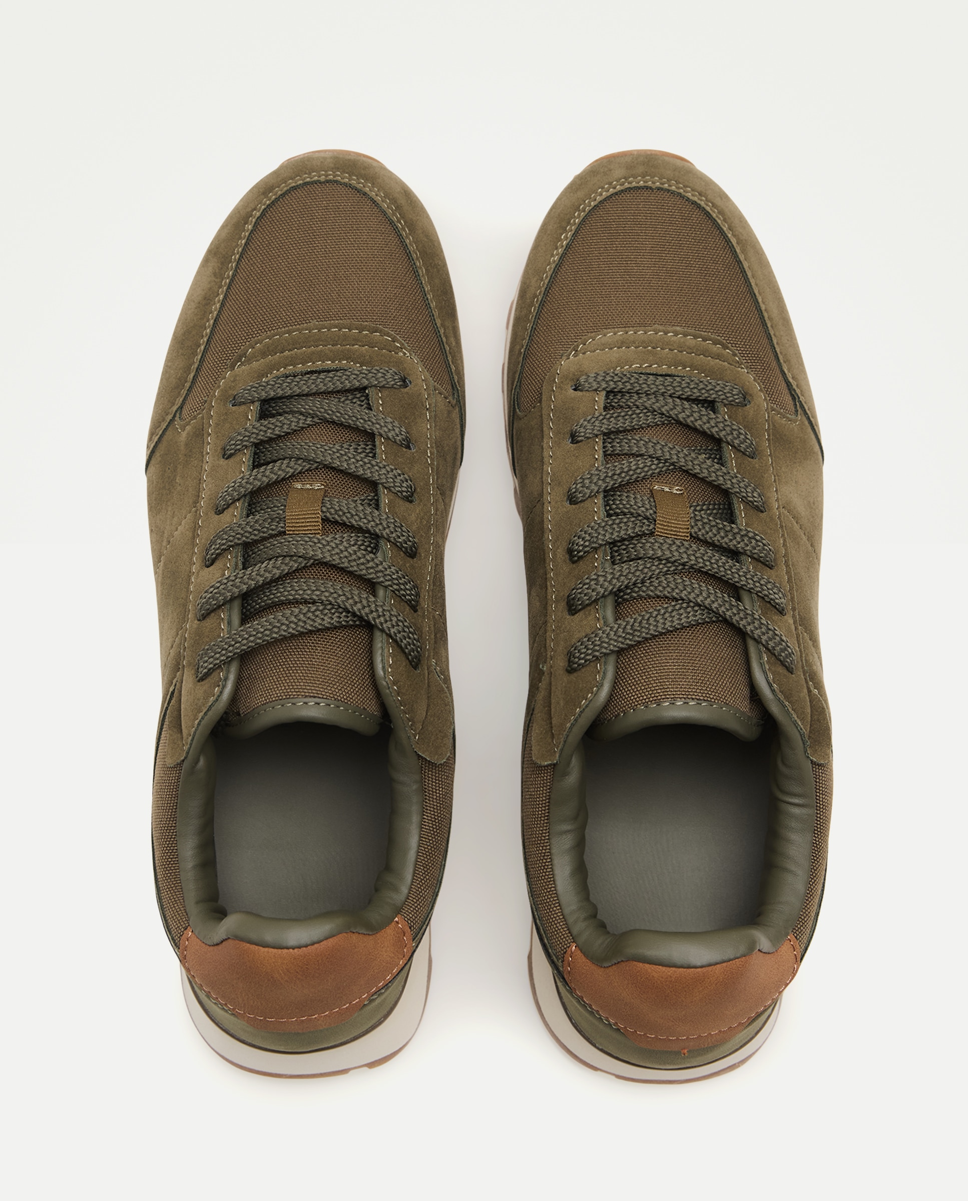 Deportivo cordones con piso de eva y goma Kaki-4