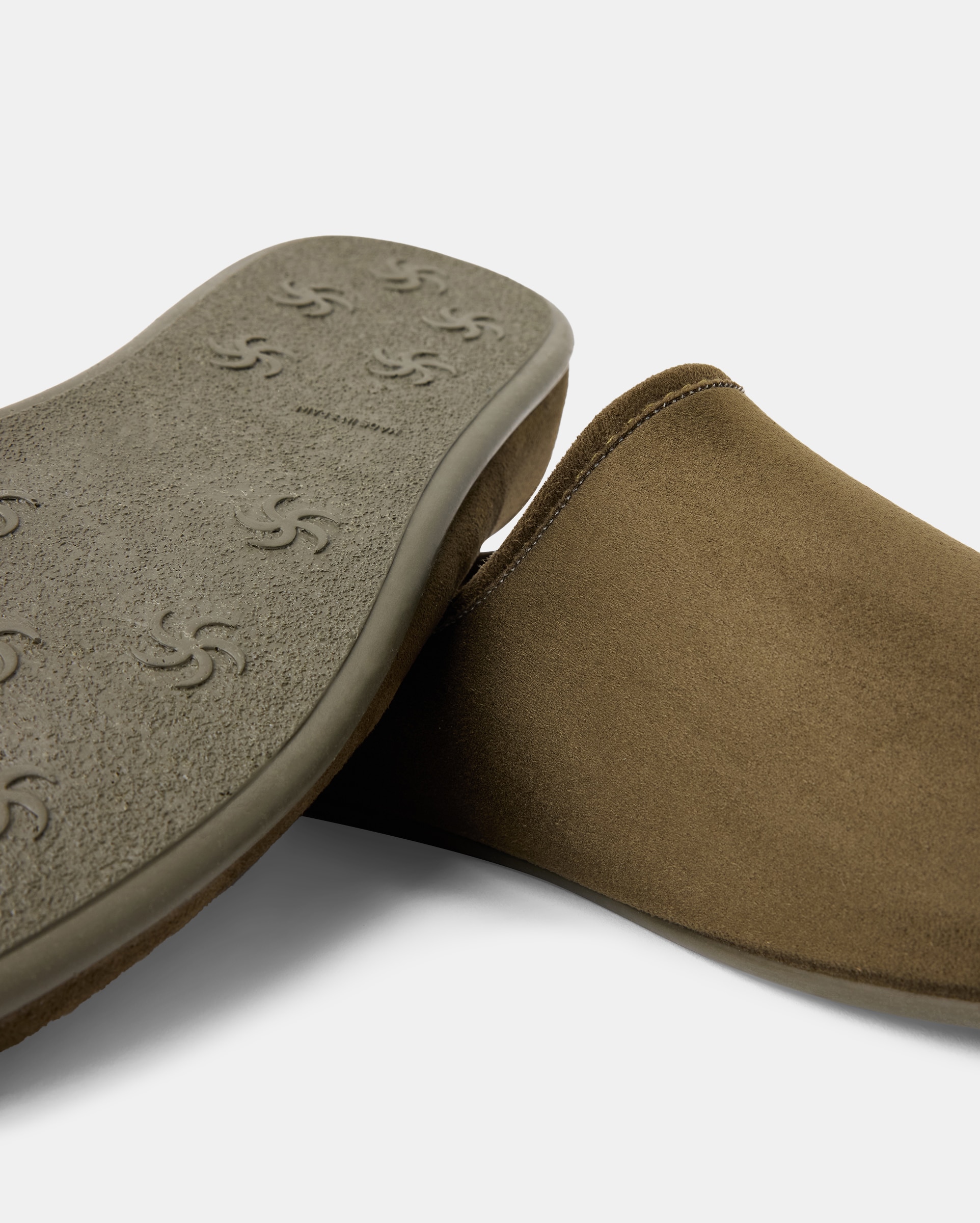Zapatilla de casa de hombre con piso de goma 5
