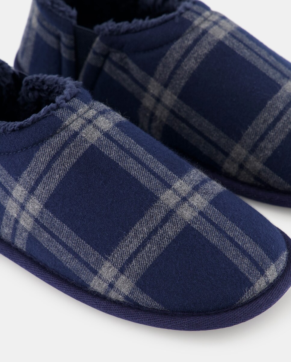 Zapatilla abierta cuadros navidad con caja de regalo 6