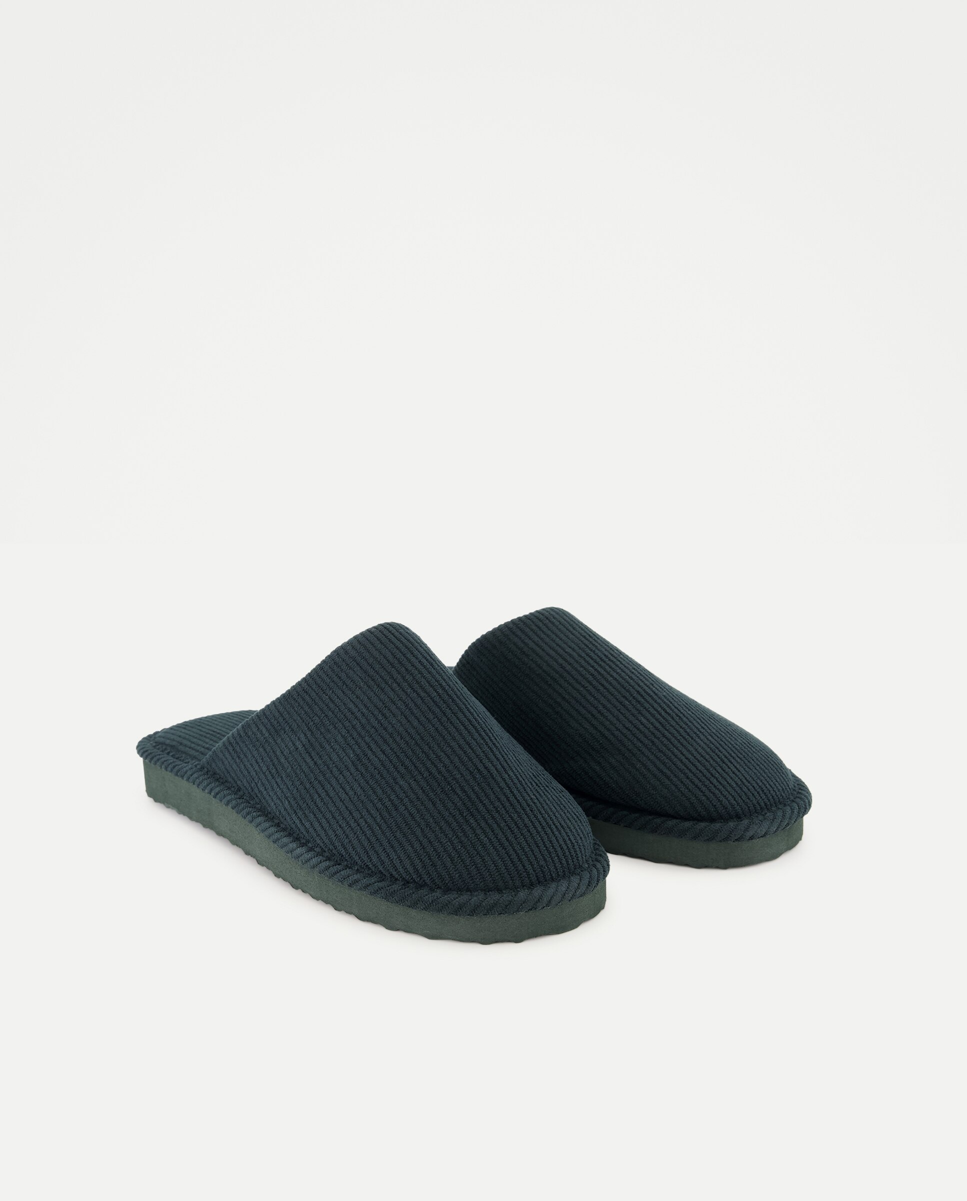 Zapatilla de hombre abierta de pana con piso ligero 530 Verde oscuro-2
