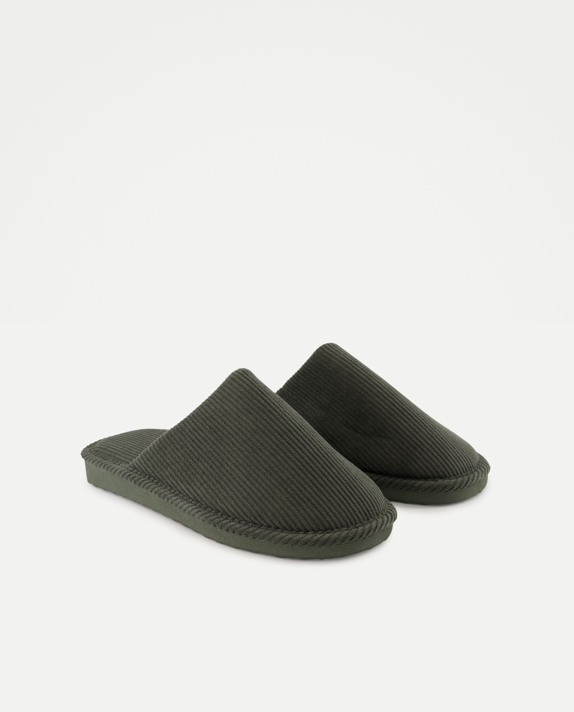 Zapatilla de hombre abierta de pana con piso ligero 520 Kaki-2