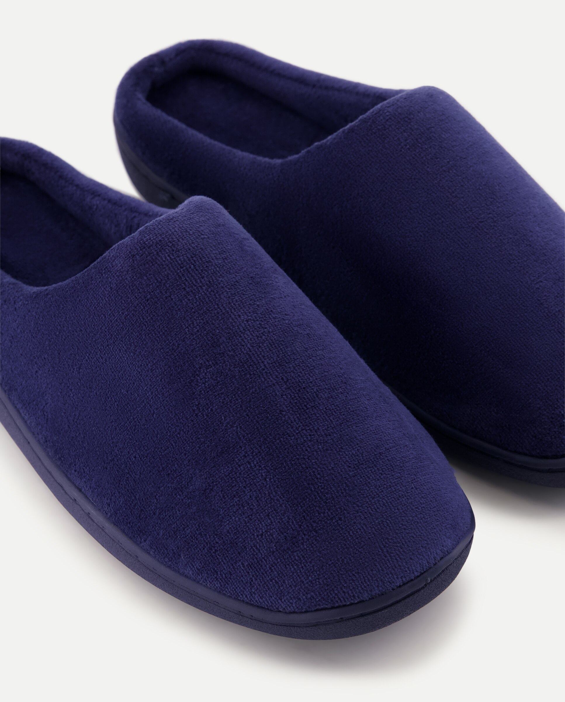 Zapatilla de hombre abierta de velvet con piso de goma Azul marino-5