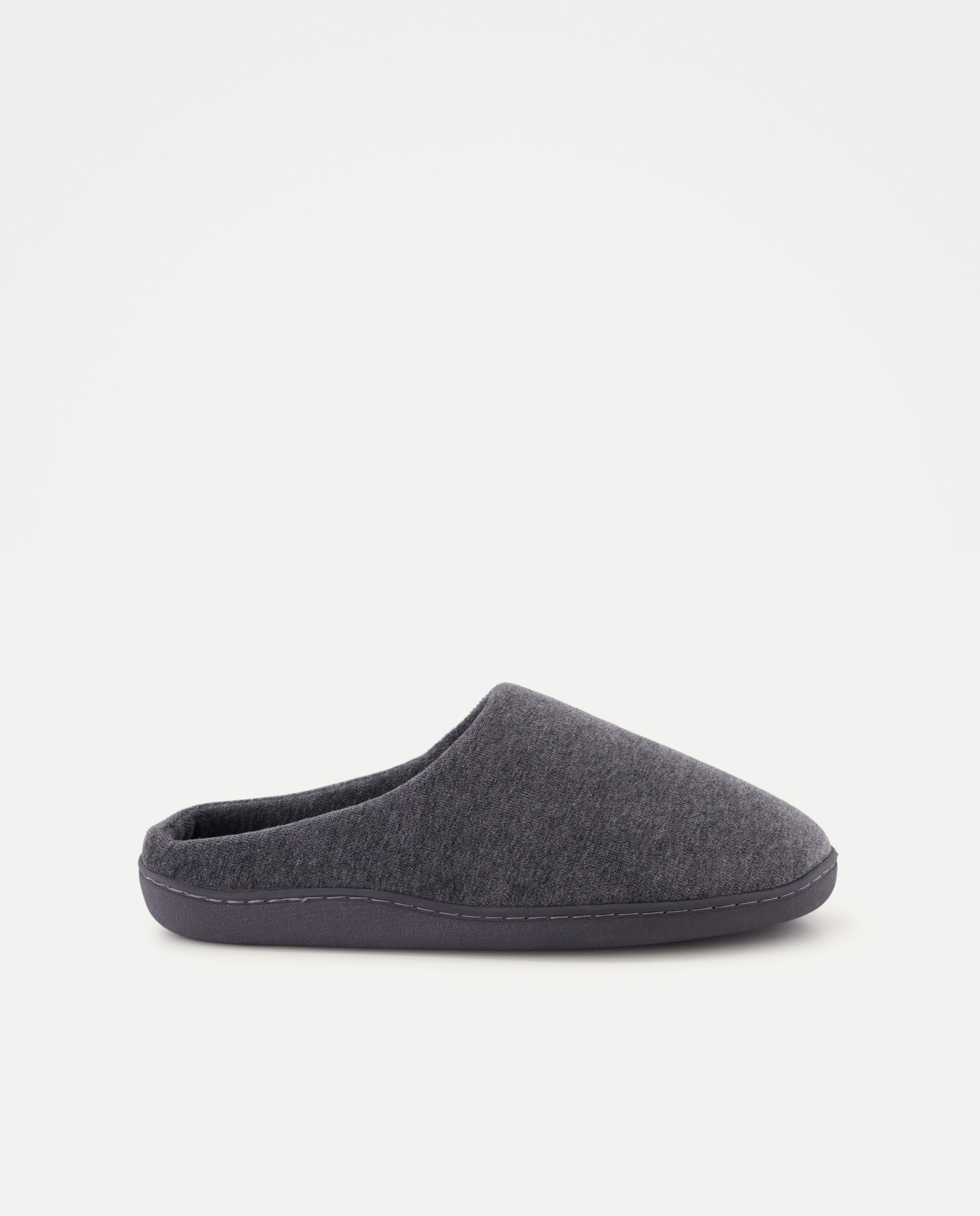 Imagen 0 de Zapatilla de hombre abierta de velvet con piso de goma