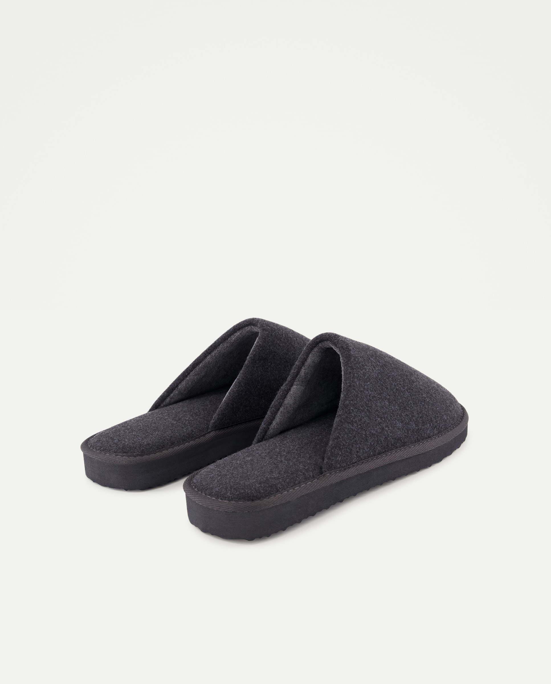 Zapatilla de hombre abierta de fieltro con piso ligero 820 Gris medio-3