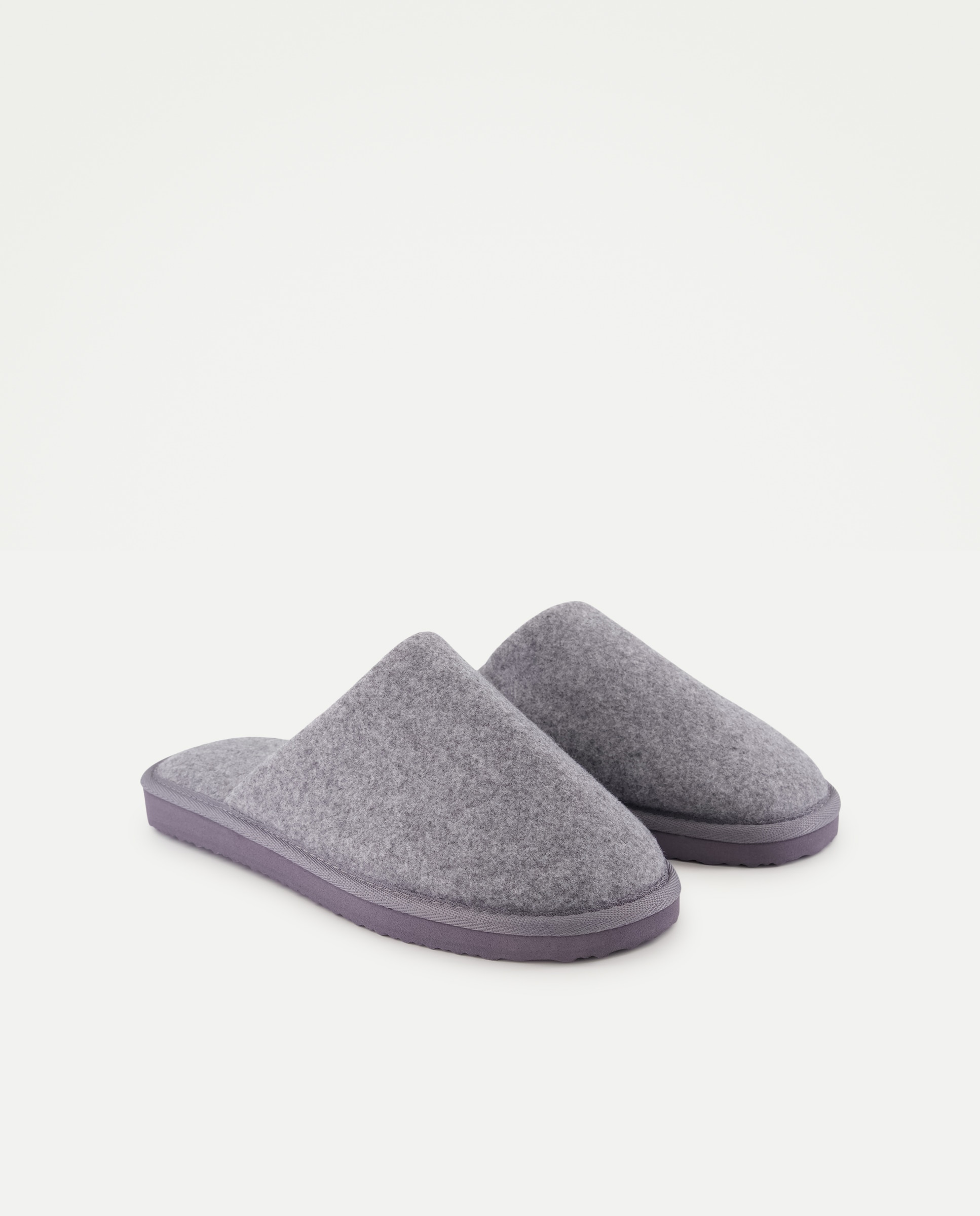 Zapatilla de hombre abierta de fieltro con piso ligero Gris claro-2