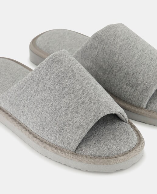 Zapatilla jersey con piso ligero