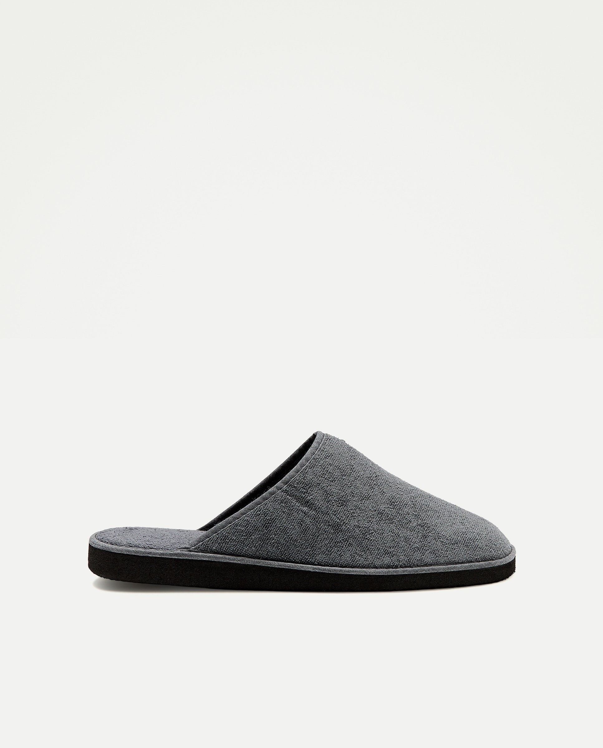 Imagen 0 de Zapatilla rizo con piso de goma ligero