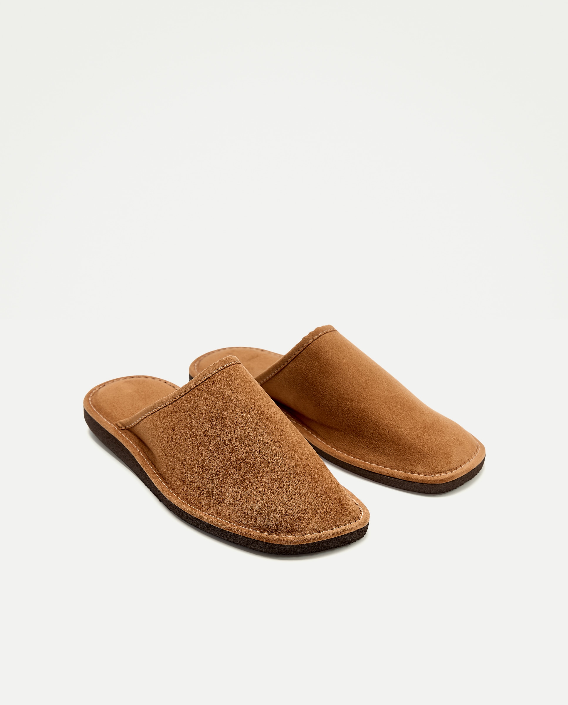 Zapatilla suede con piso de goma ligero Tostado-2