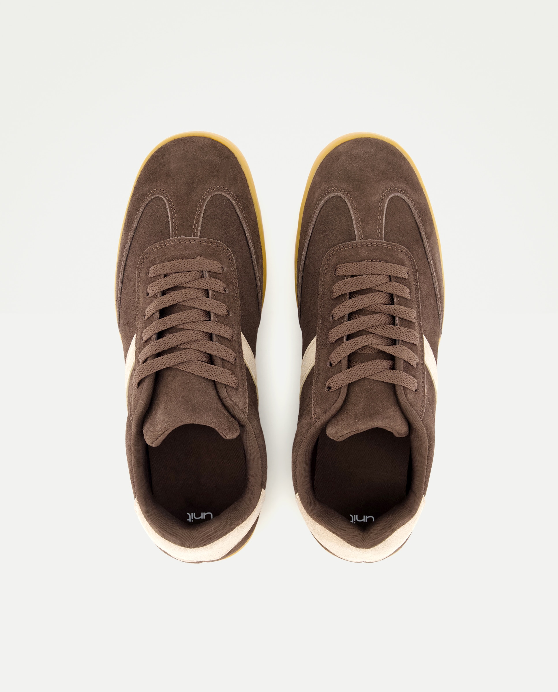 Deportivo cordones de hombre de serraje con piso de goma Marrón-4