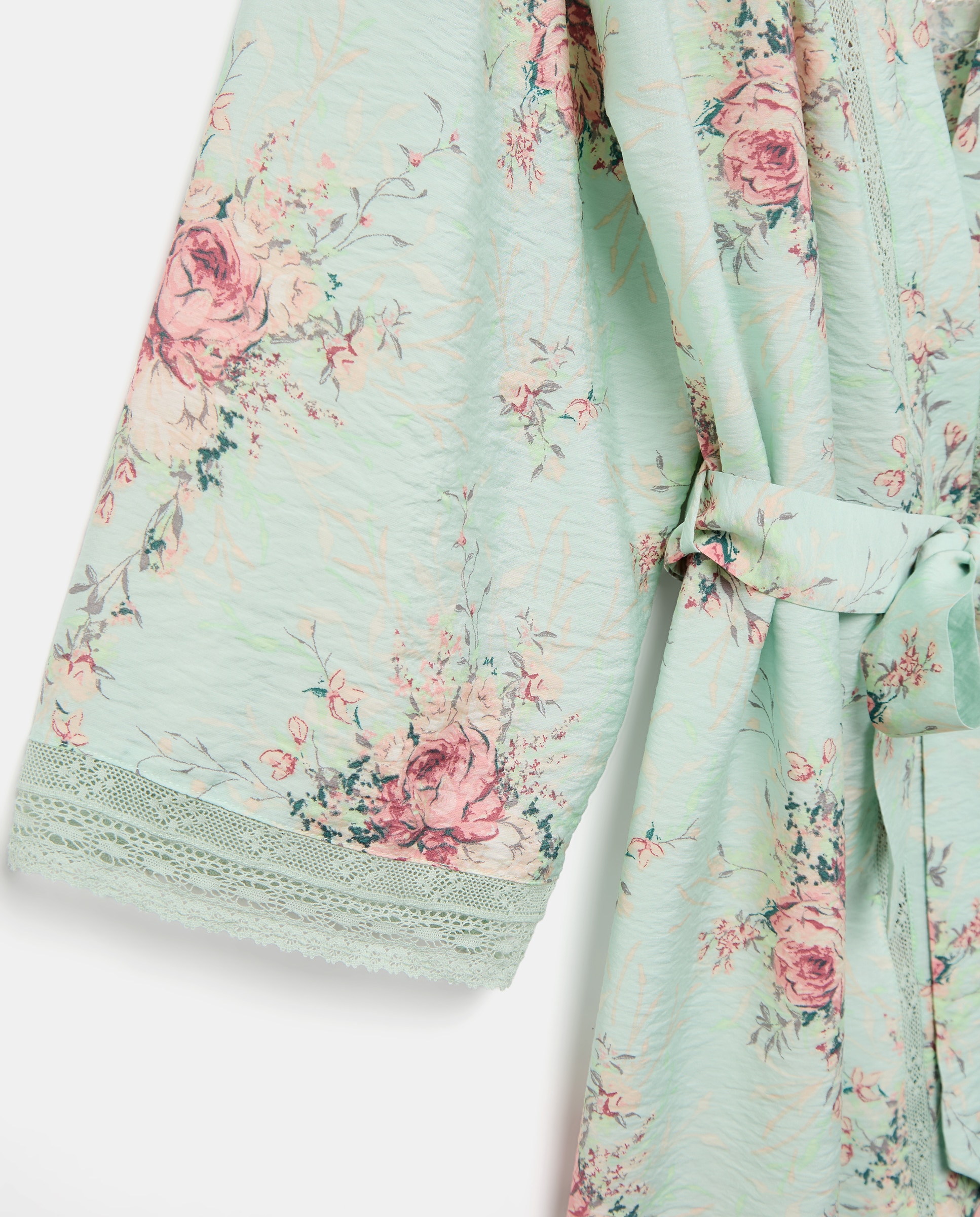 Robe Cruzado com Estampado Floral Verde-4