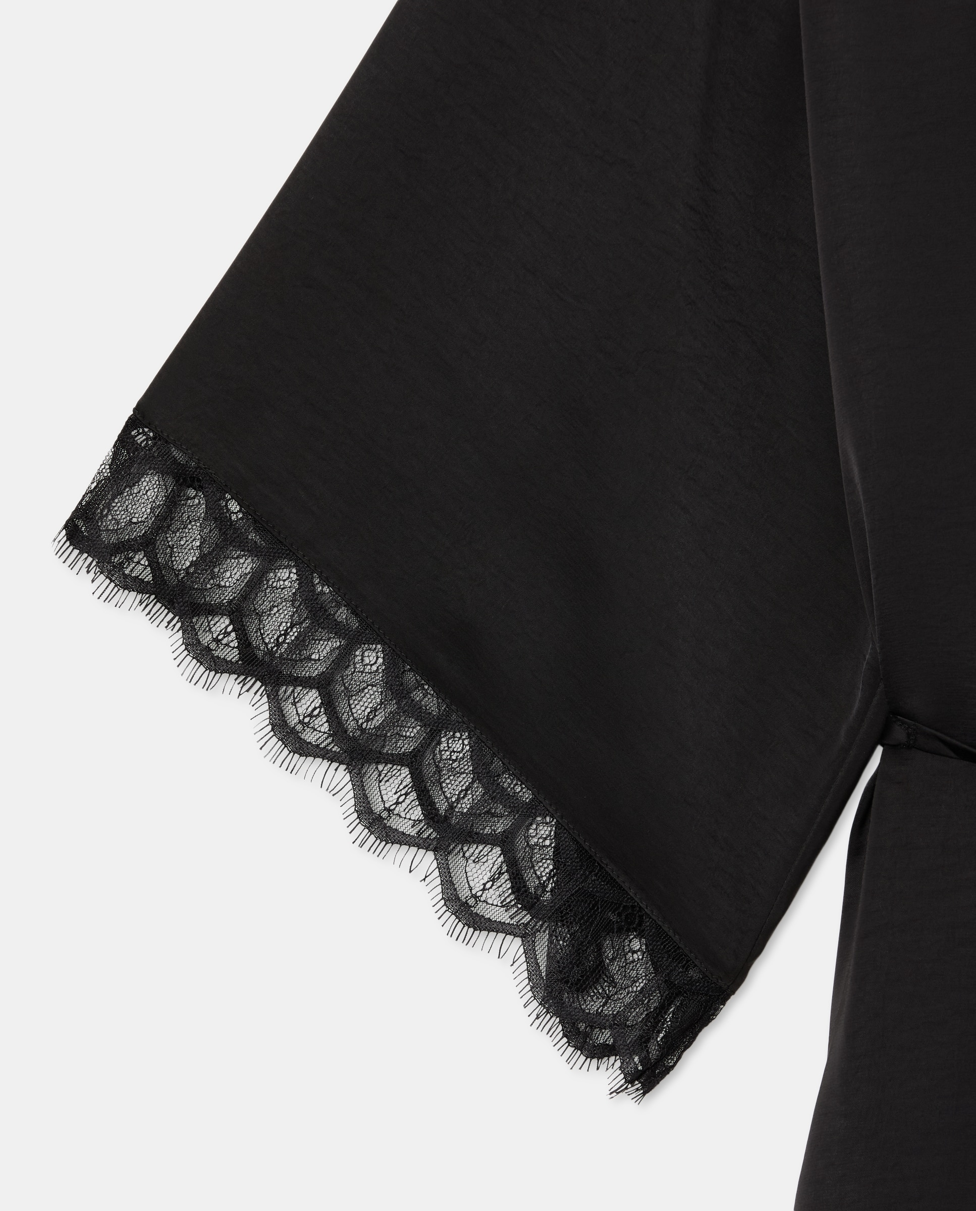 Robe Acetinado Preto-5